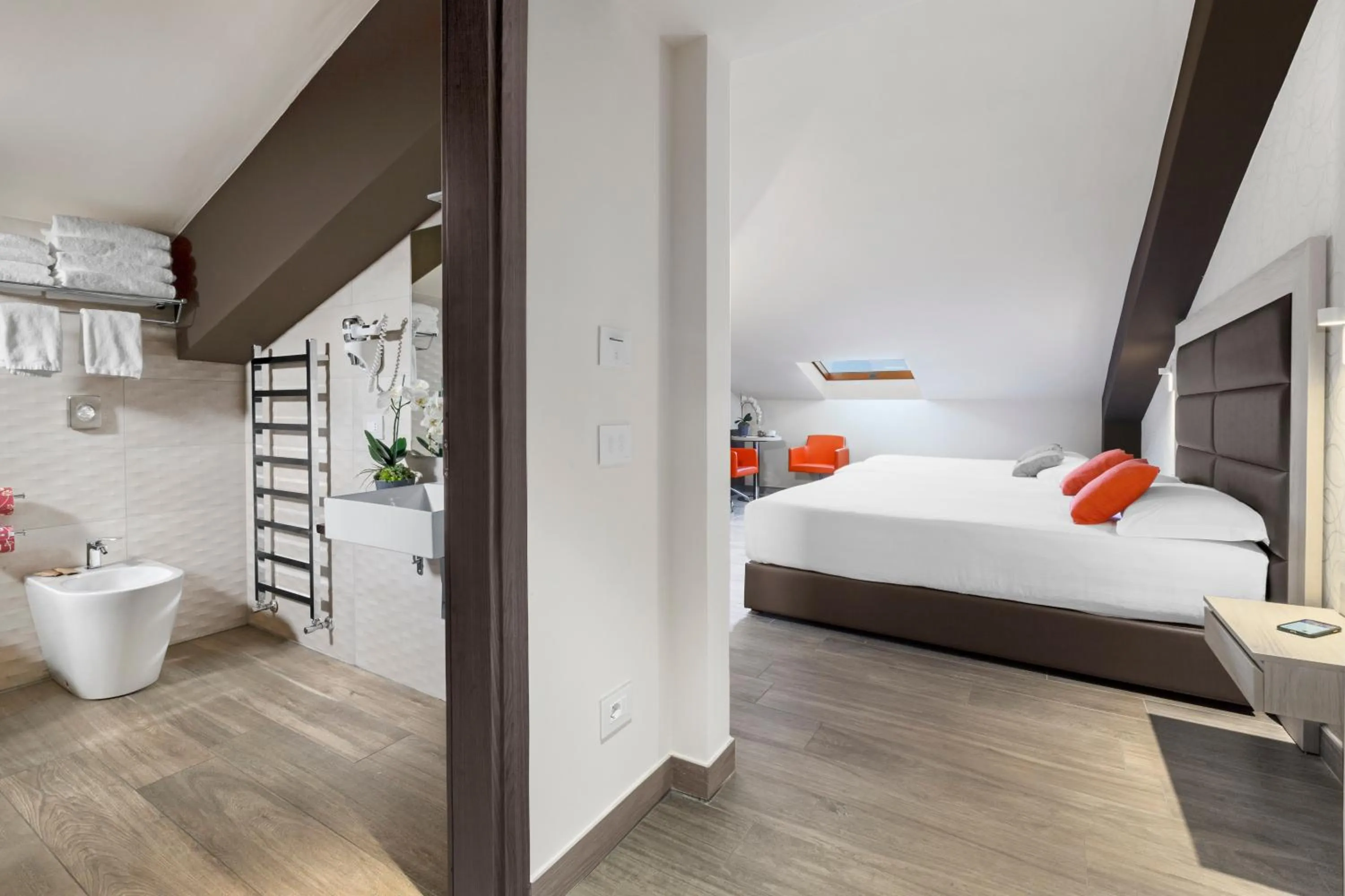 Bathroom, Bed in Bhotel