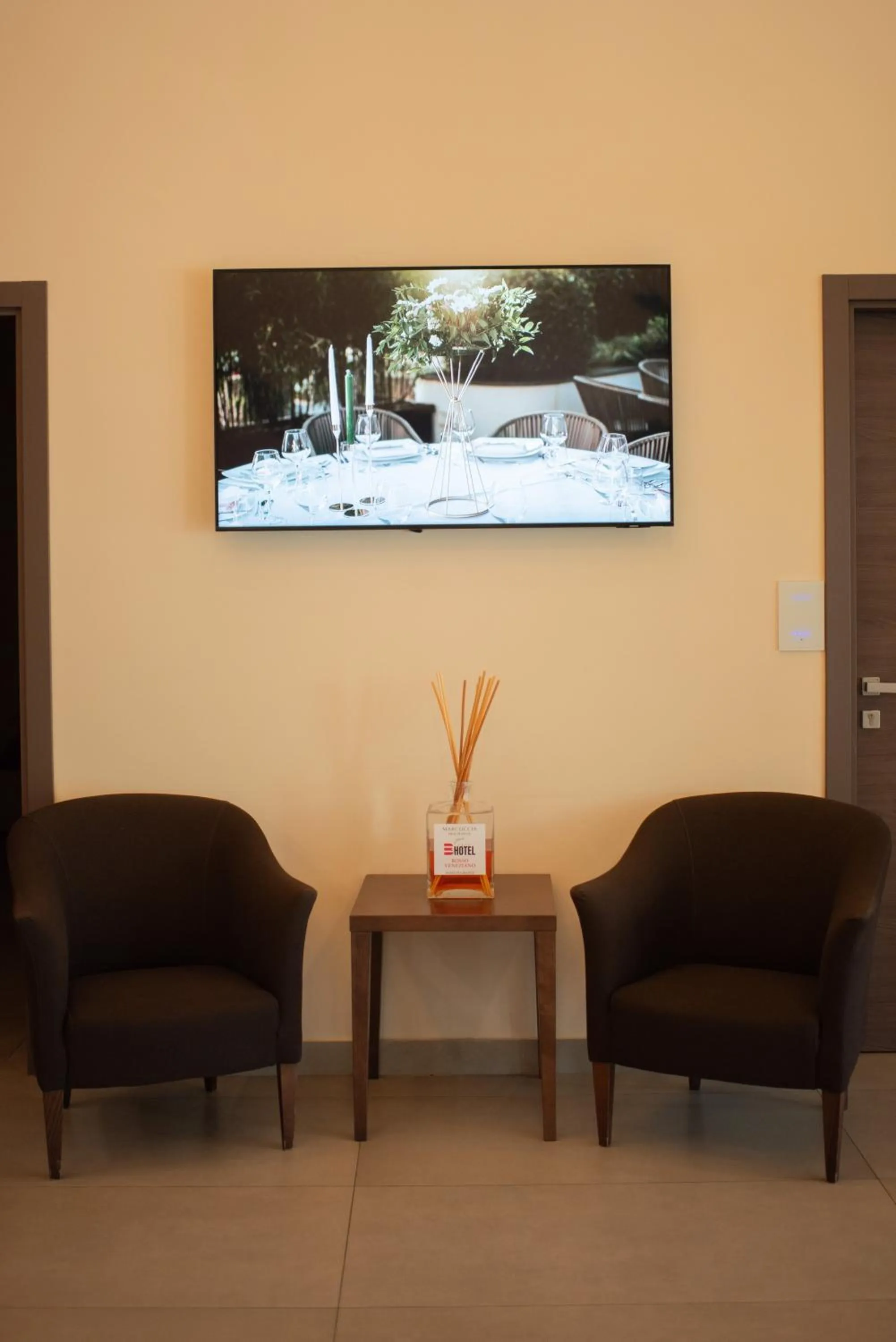 TV and multimedia in Bhotel