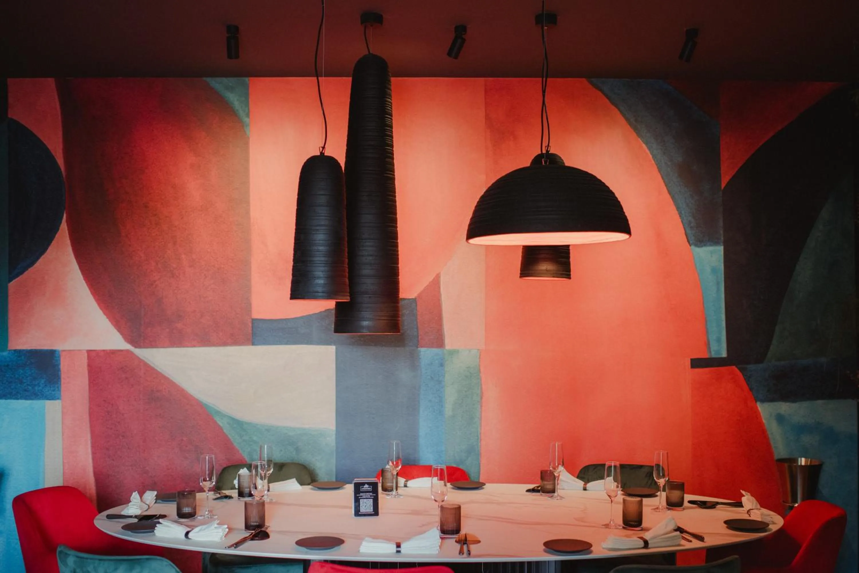 Restaurant/places to eat in Bhotel