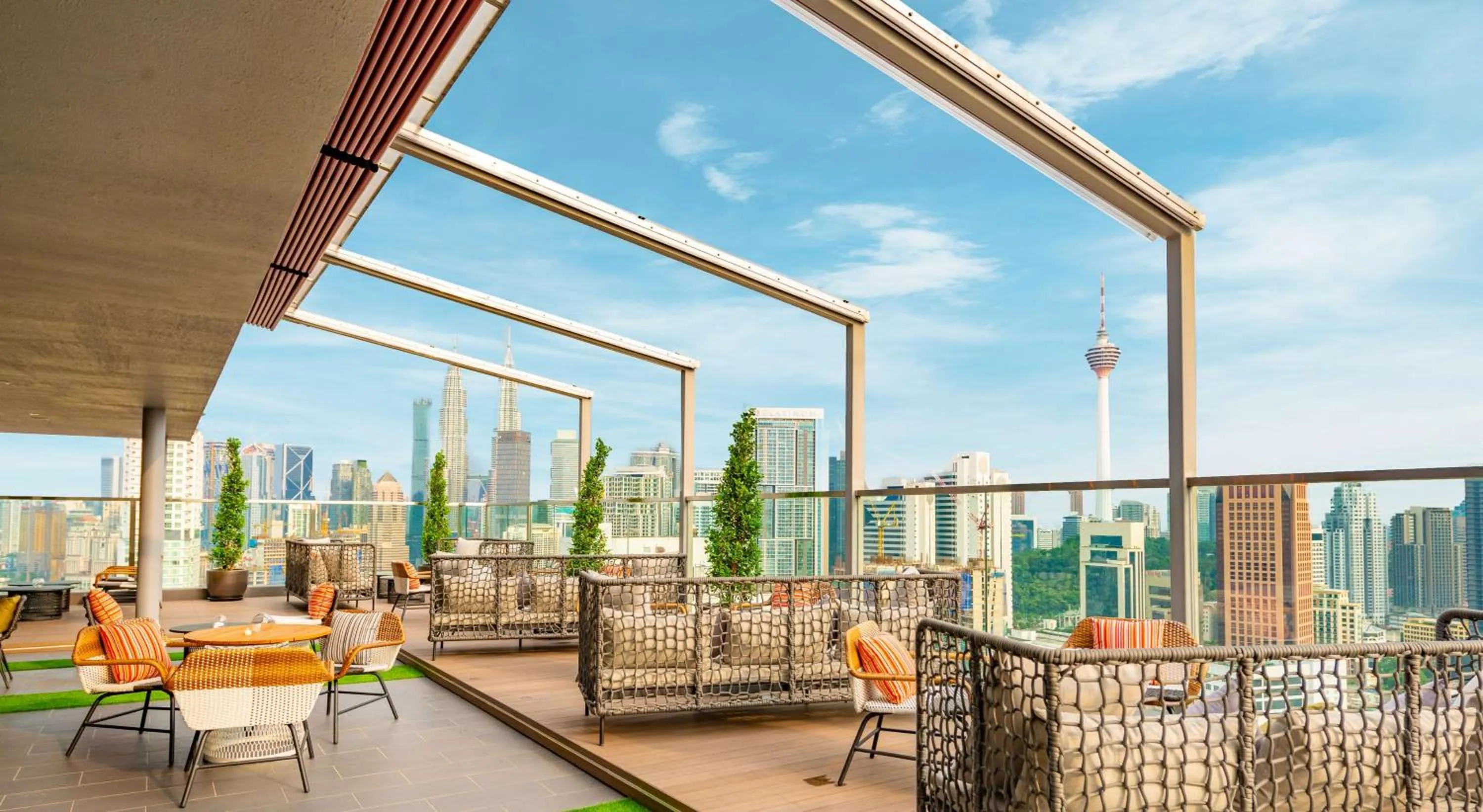 Dining area in Hilton Garden Inn Kuala Lumpur - South
