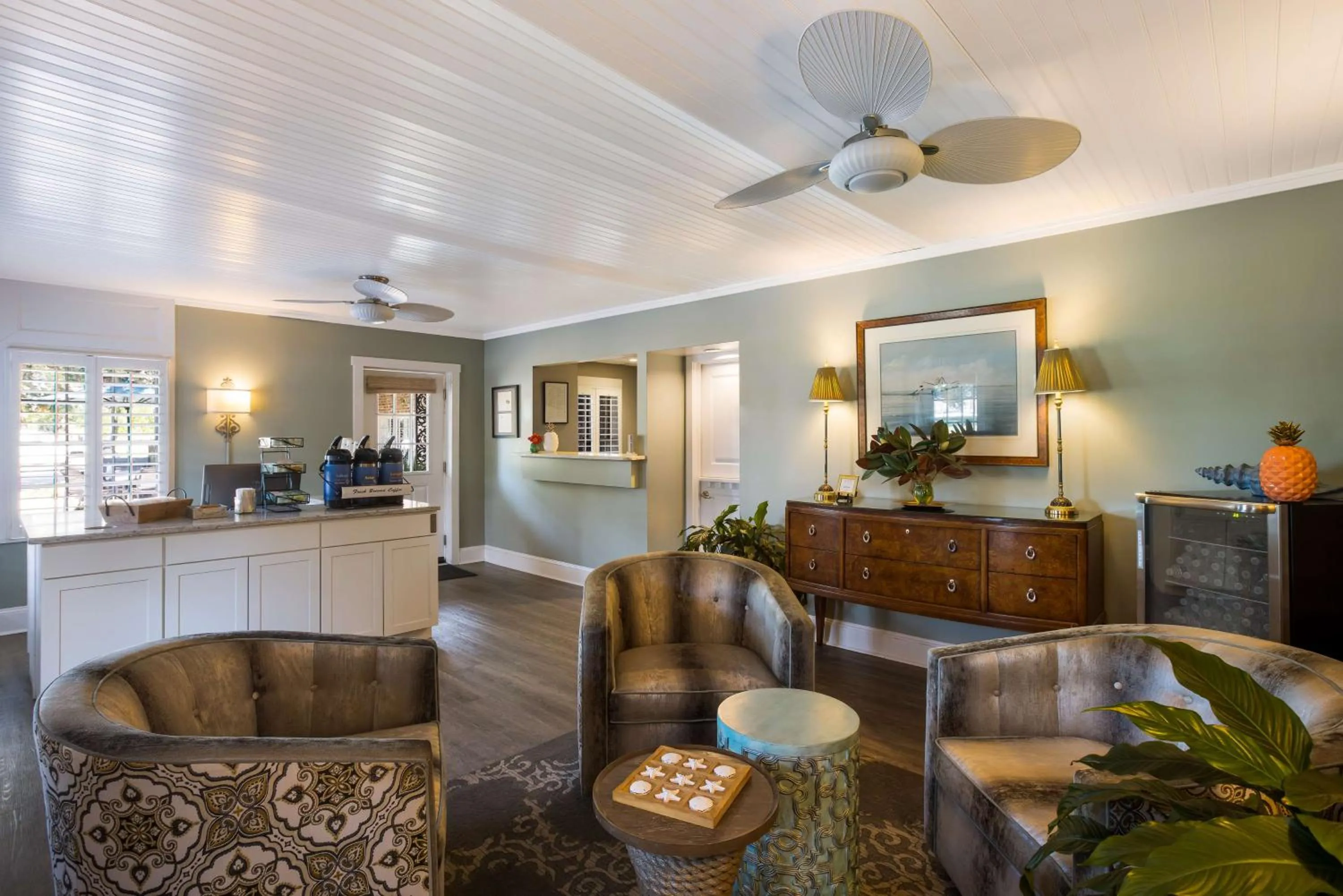 Lobby or reception in Best Western Sea Island Inn