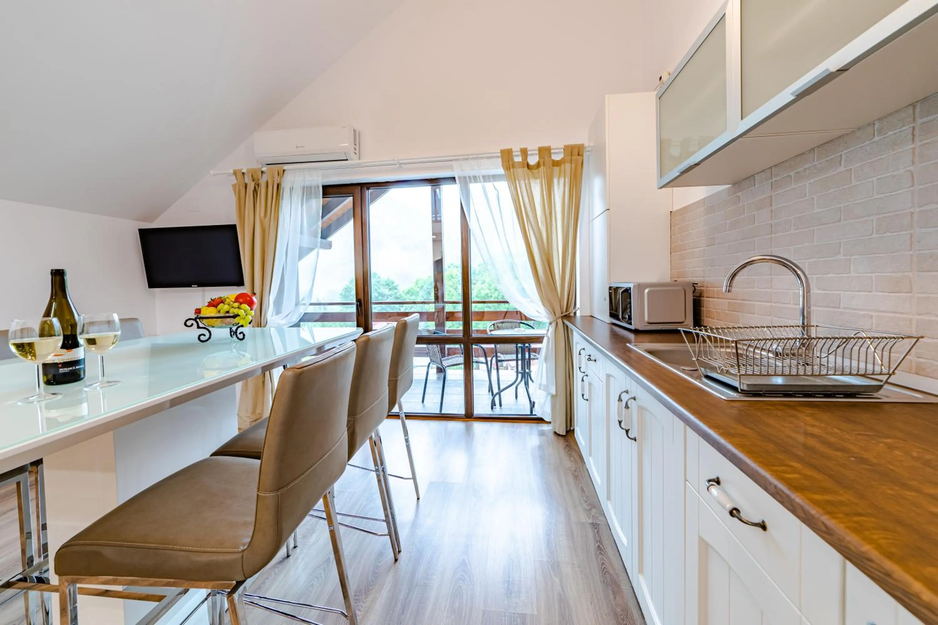 Kitchen or kitchenette in Yael Luxury Apartments 2