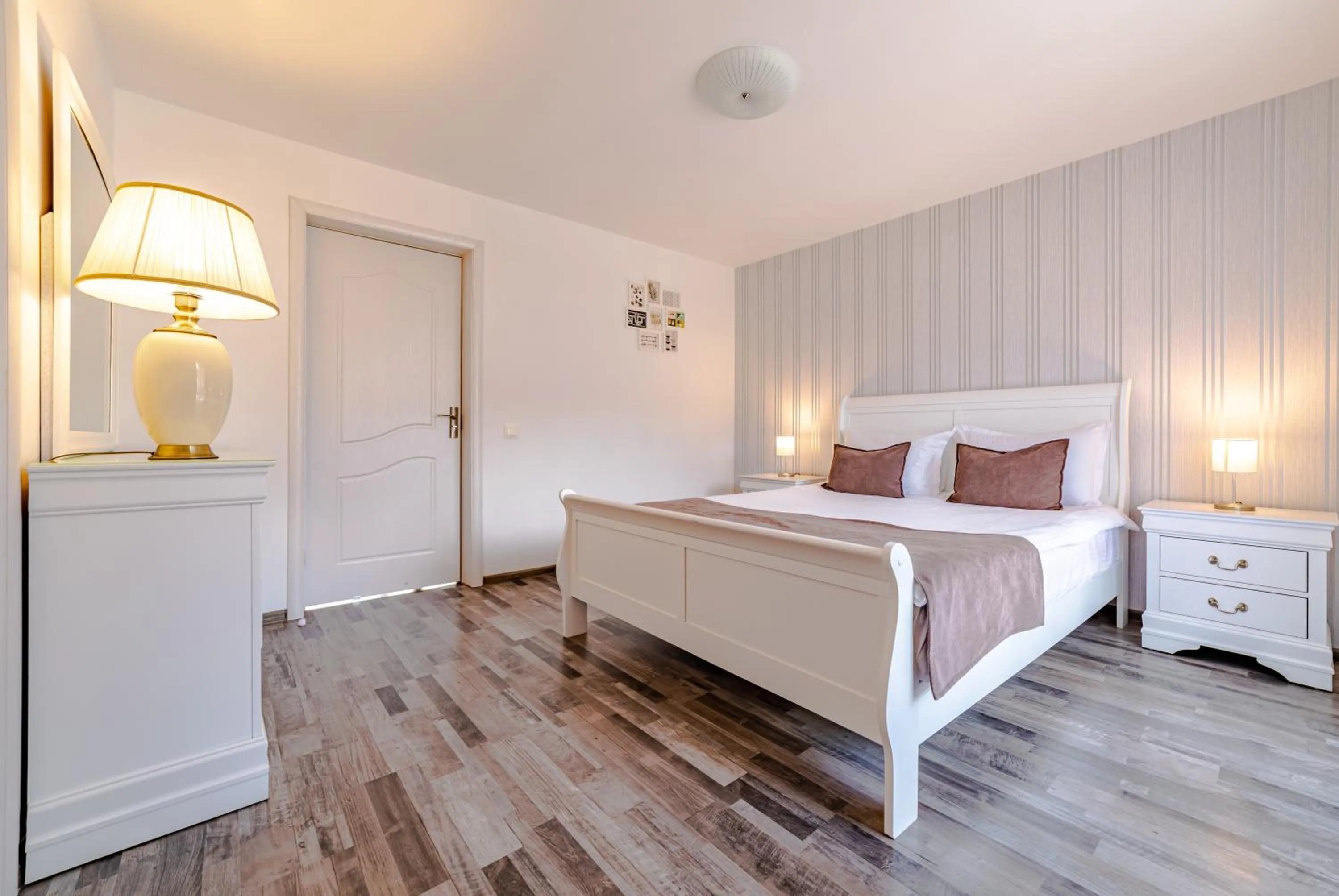 Bed in Yael Luxury Apartments 2