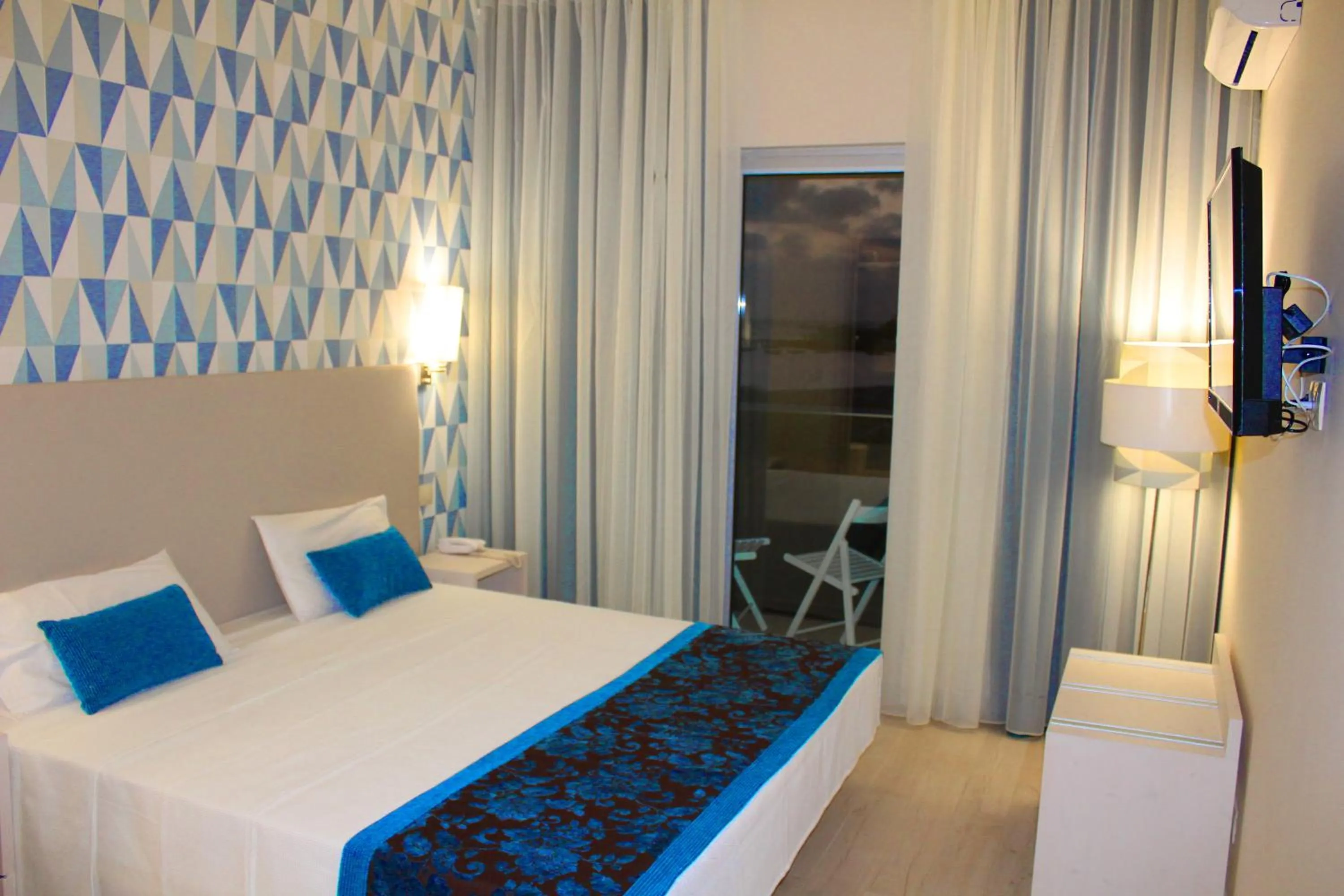 Twin Room - single occupancy in Ouril Hotel Agueda