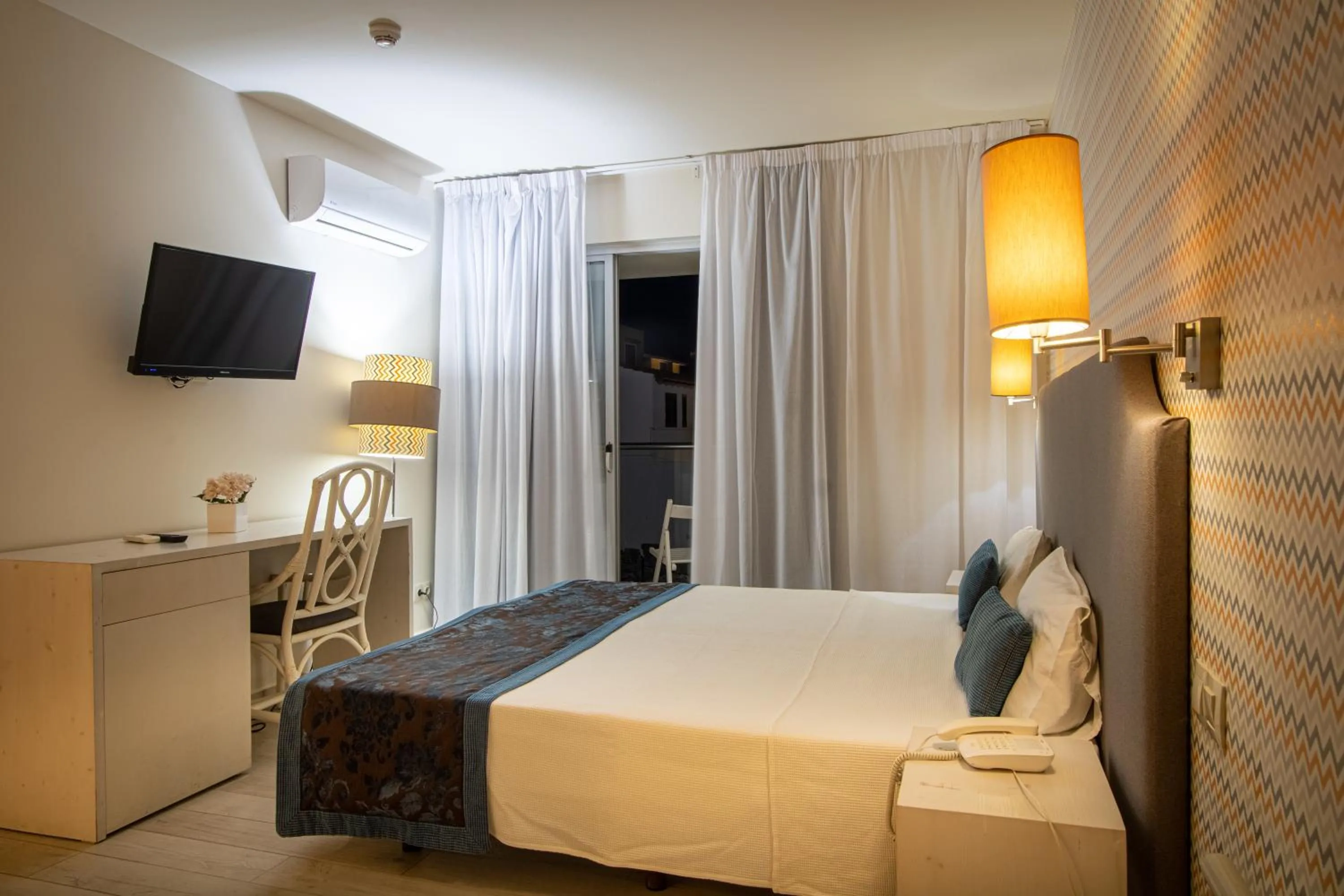 Bedroom, Bed in Ouril Hotel Agueda