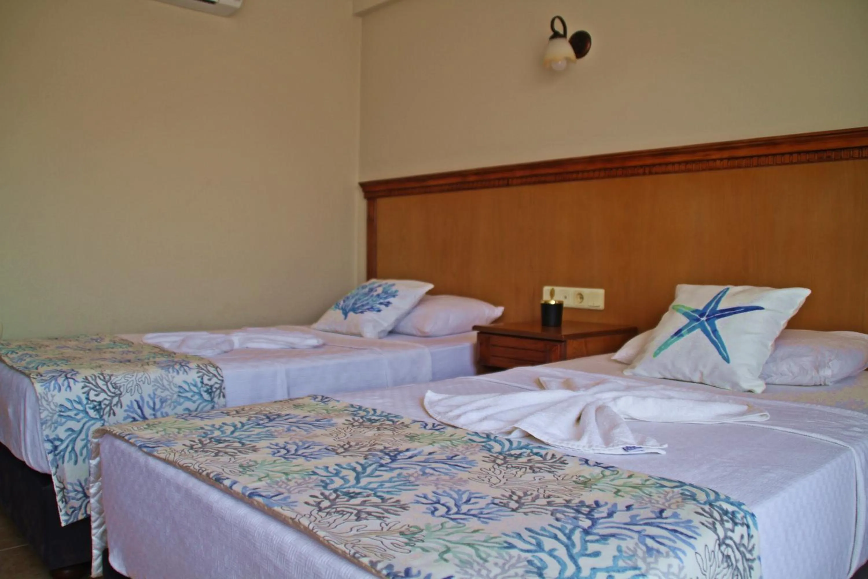 Massage, Bed in Rosy Suites Hotel