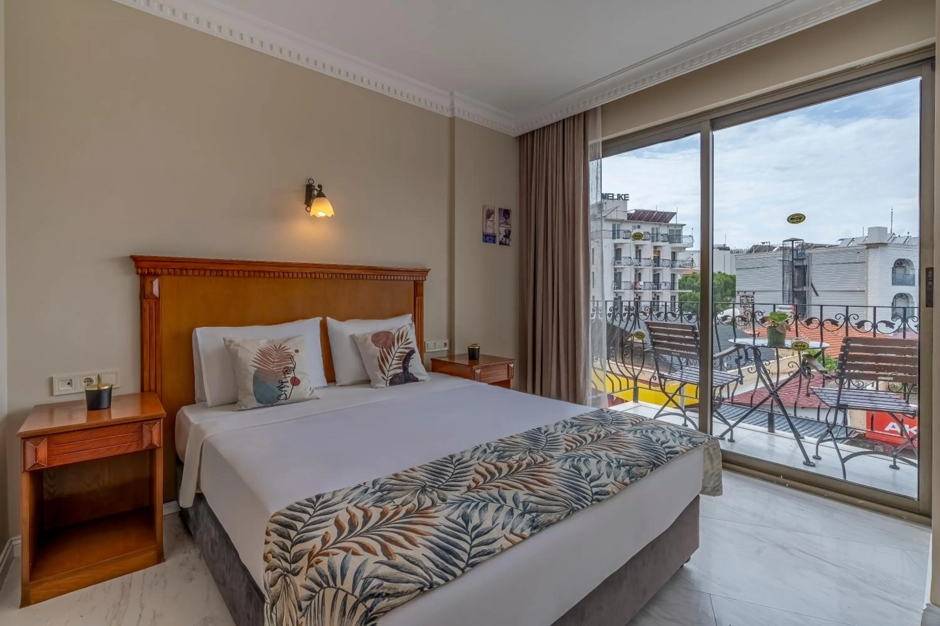 Bedroom, Bed in Rosy Suites Hotel