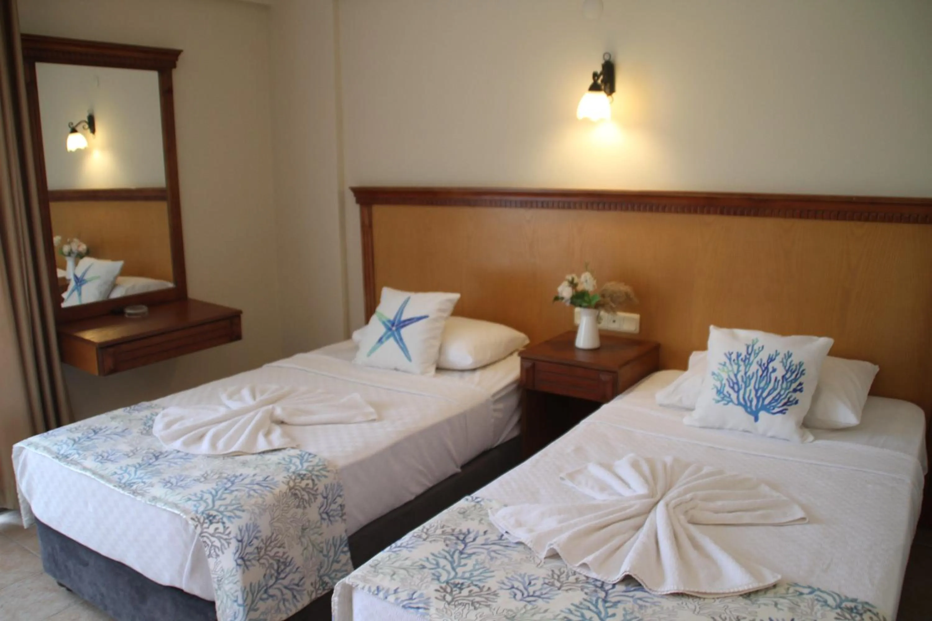 Massage, Bed in Rosy Suites Hotel