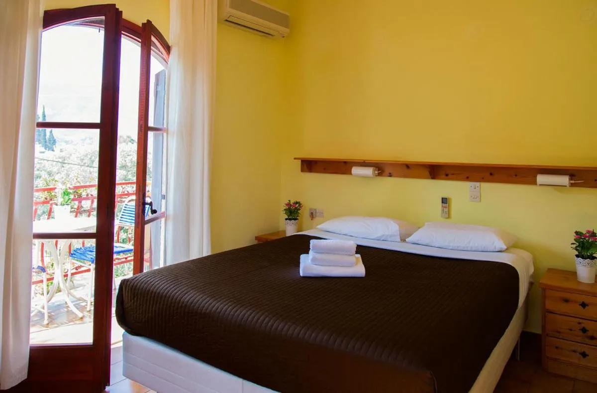 Bed in Villa Mikra Asia