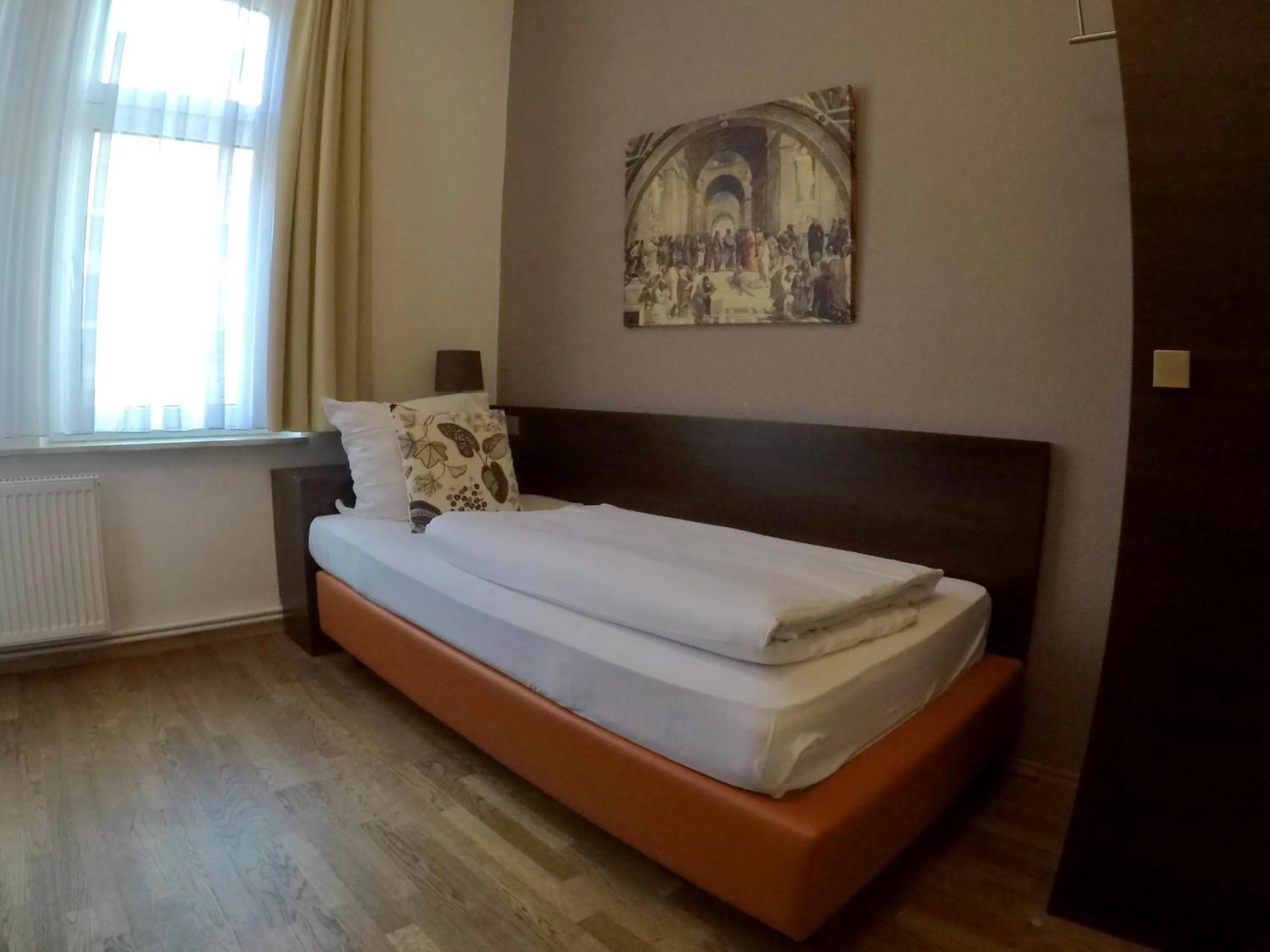 Photo of the whole room, Bed in DAS Steeps Ihr Brauhaus und Hotel