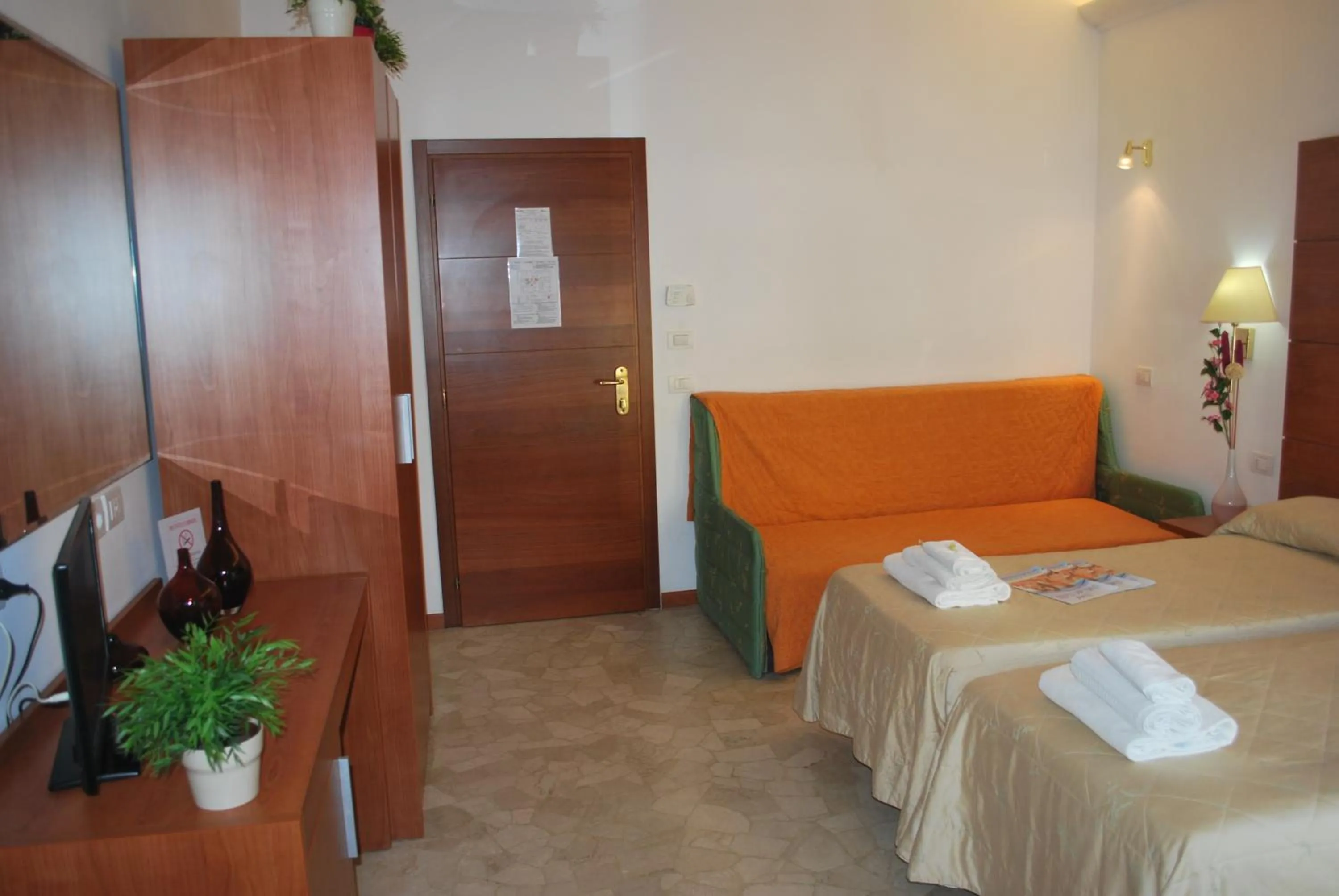 Pets, Bed in Hotel Villa del Parco