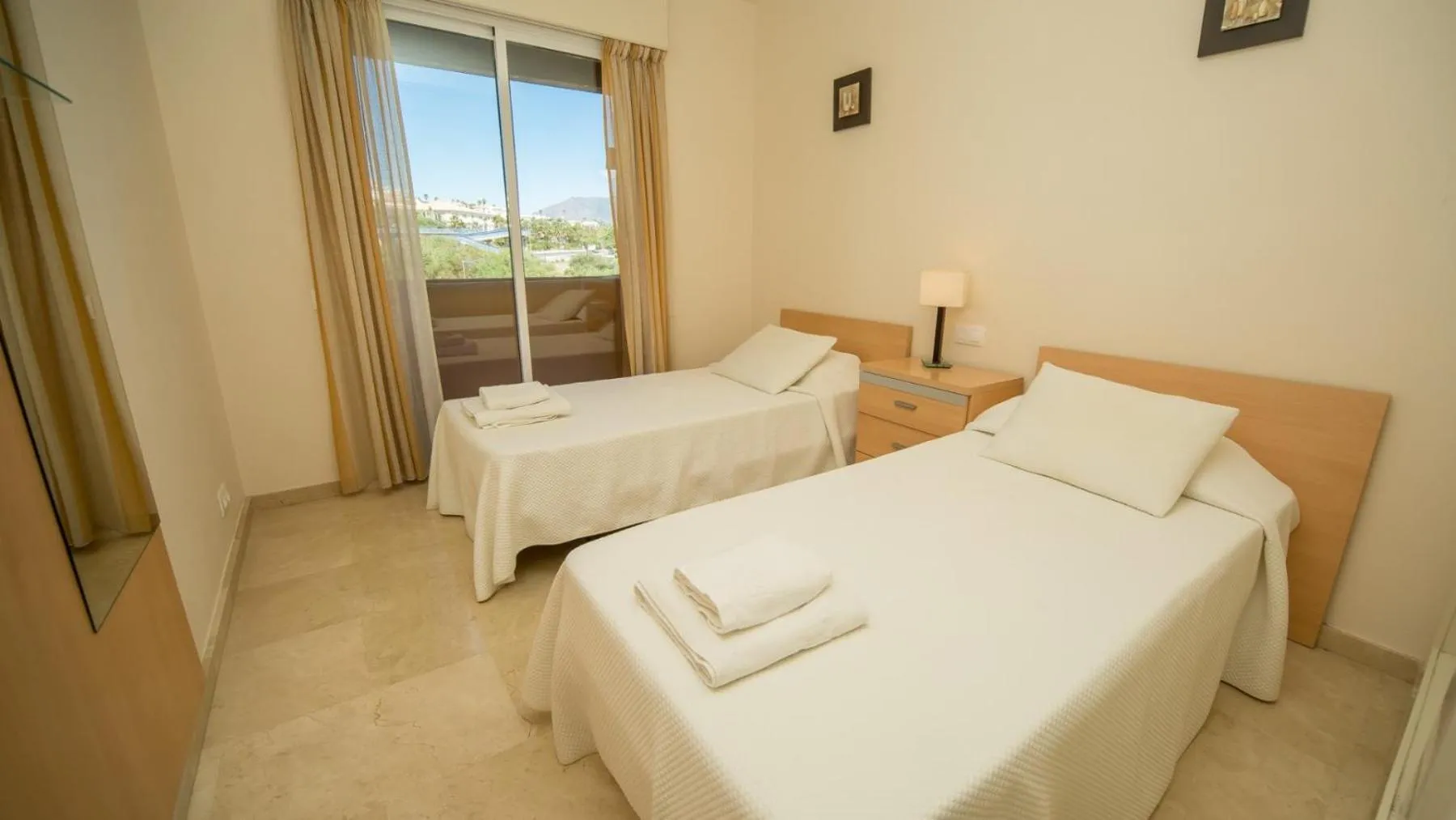 Other, Bed in Los Granados 2222