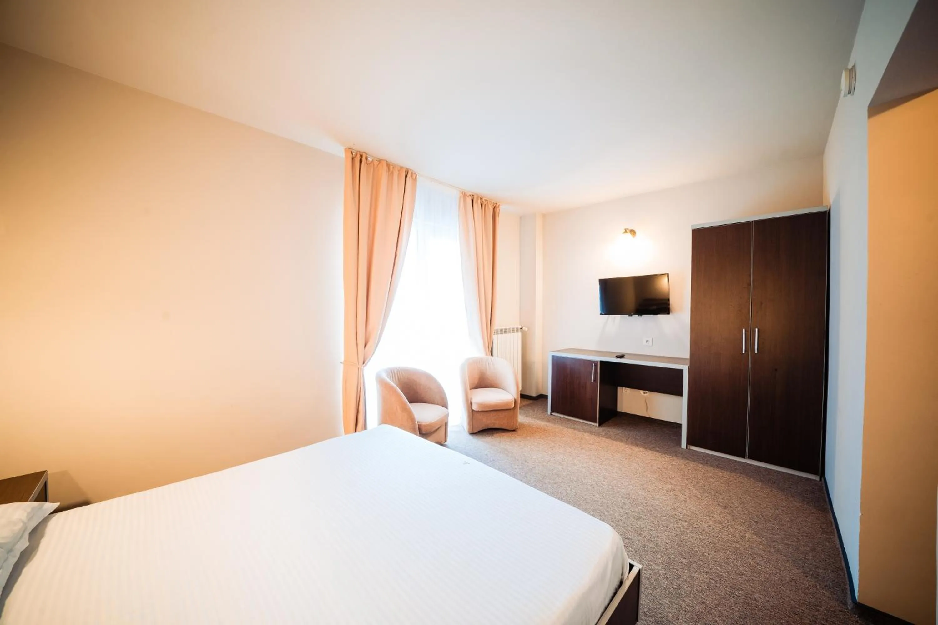 Bed in Bacolux Diana, Herculane