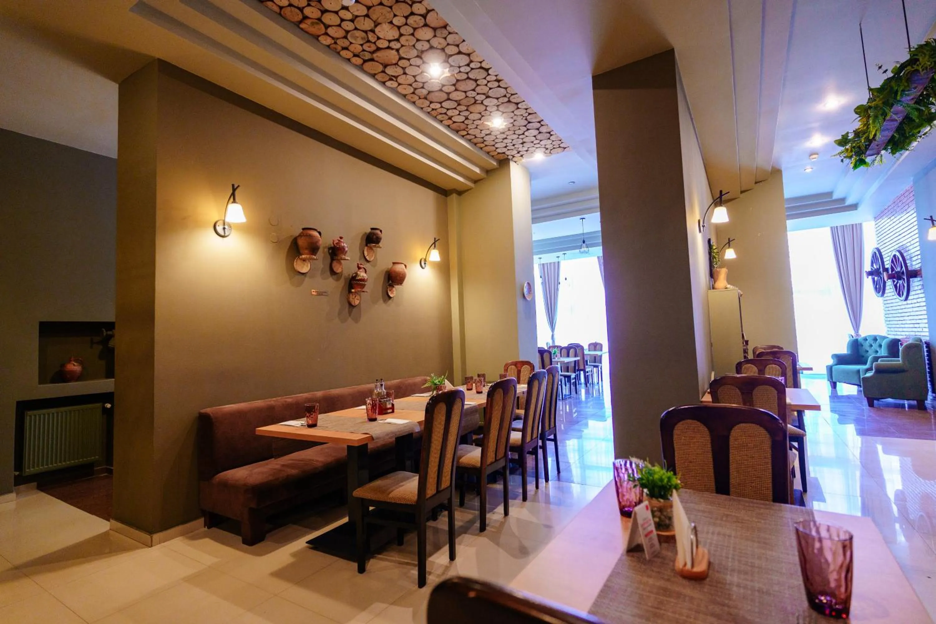 Restaurant/places to eat in Bacolux Diana, Herculane