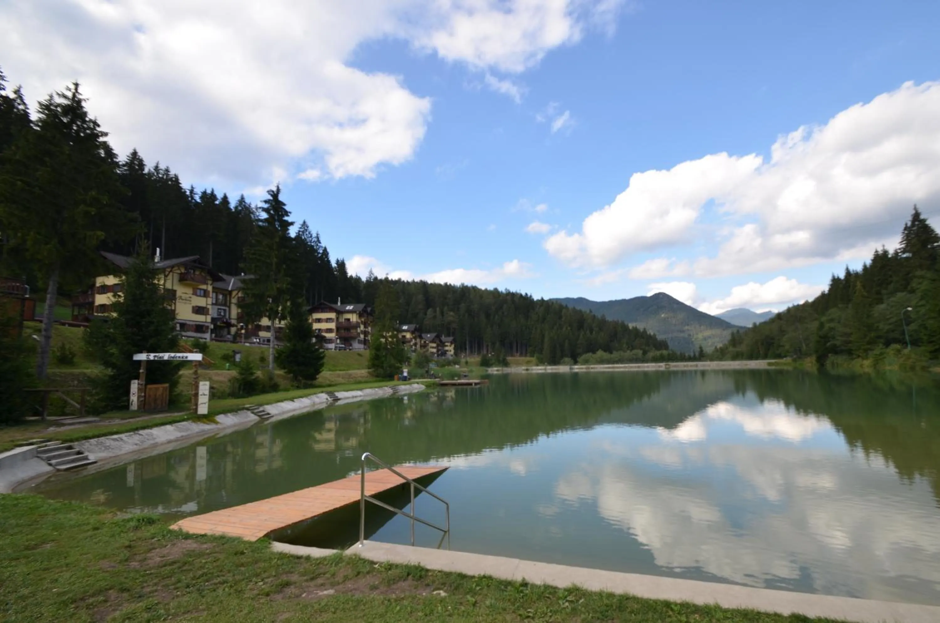 Natural landscape in Fatrapark Apartments House 2