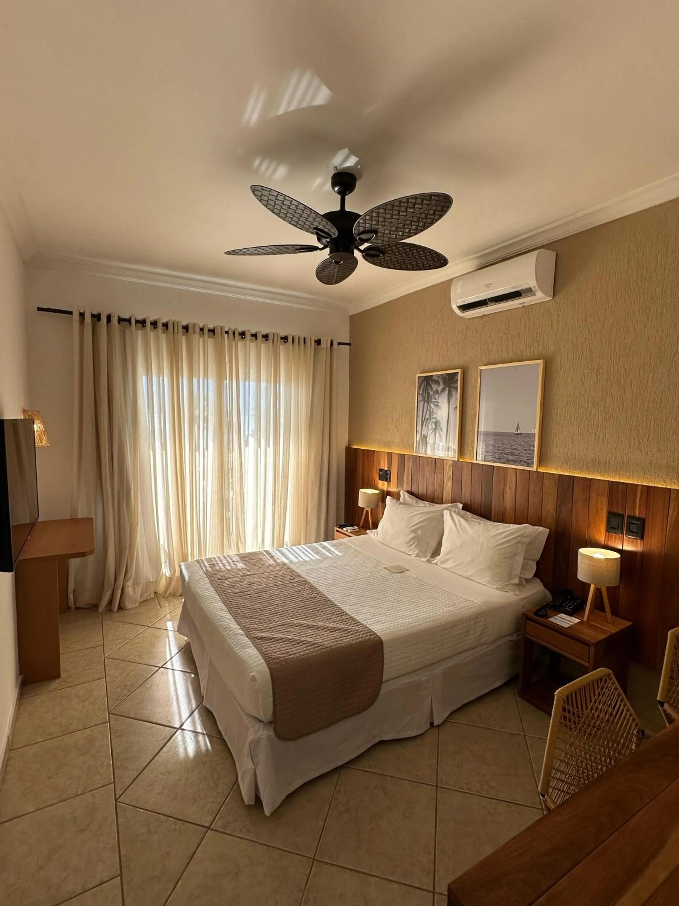 Bed in Hotel Mercedes