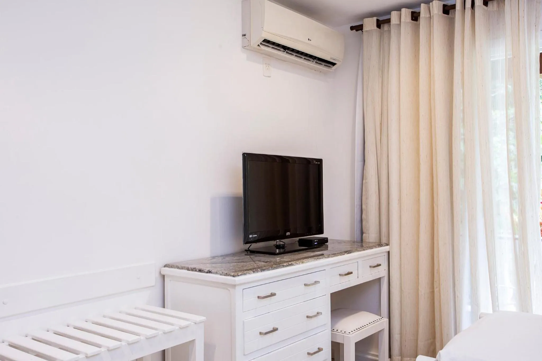 Bedroom, Bed in Hotel Mercedes