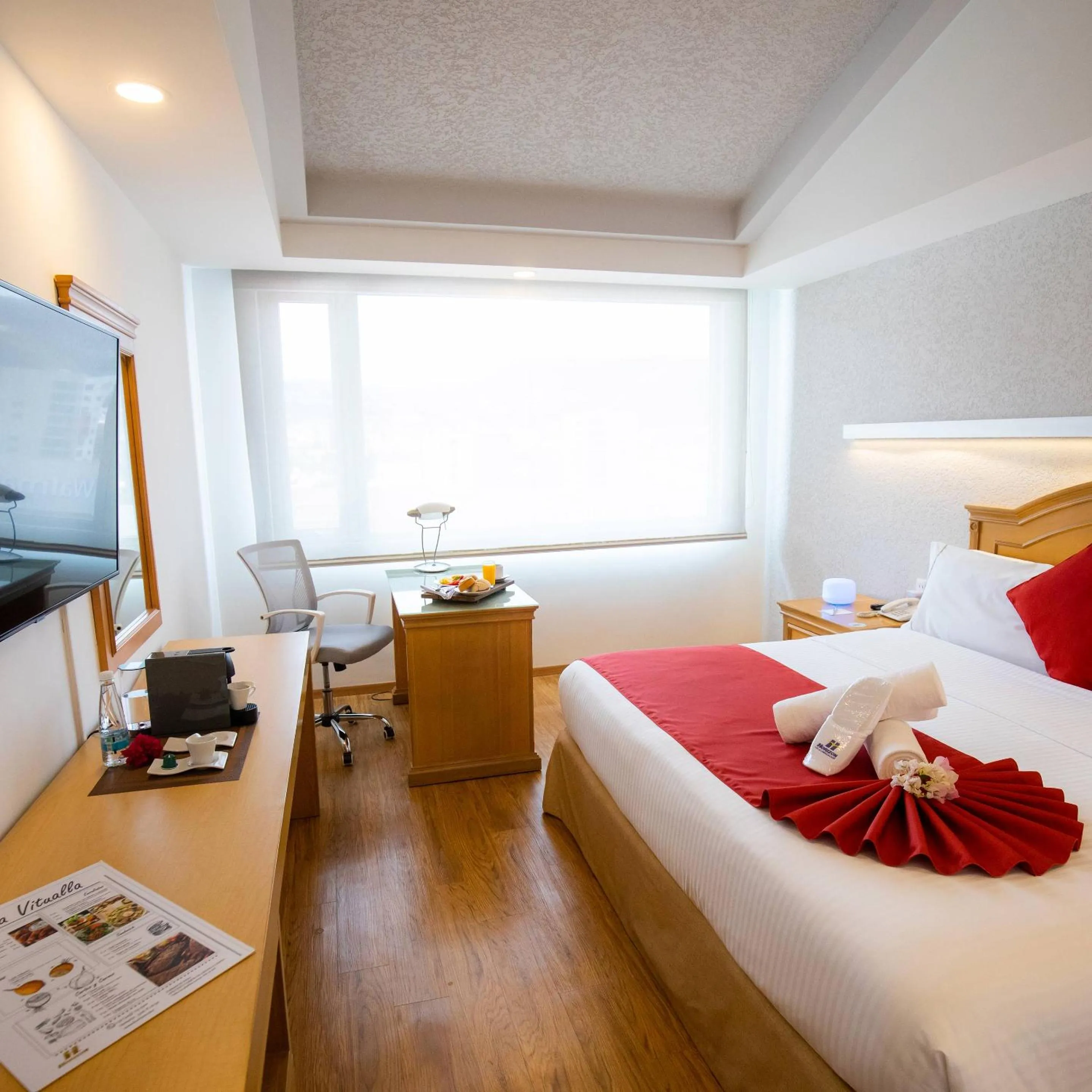 Other, Bed in Hotel Horizon & Convention Center