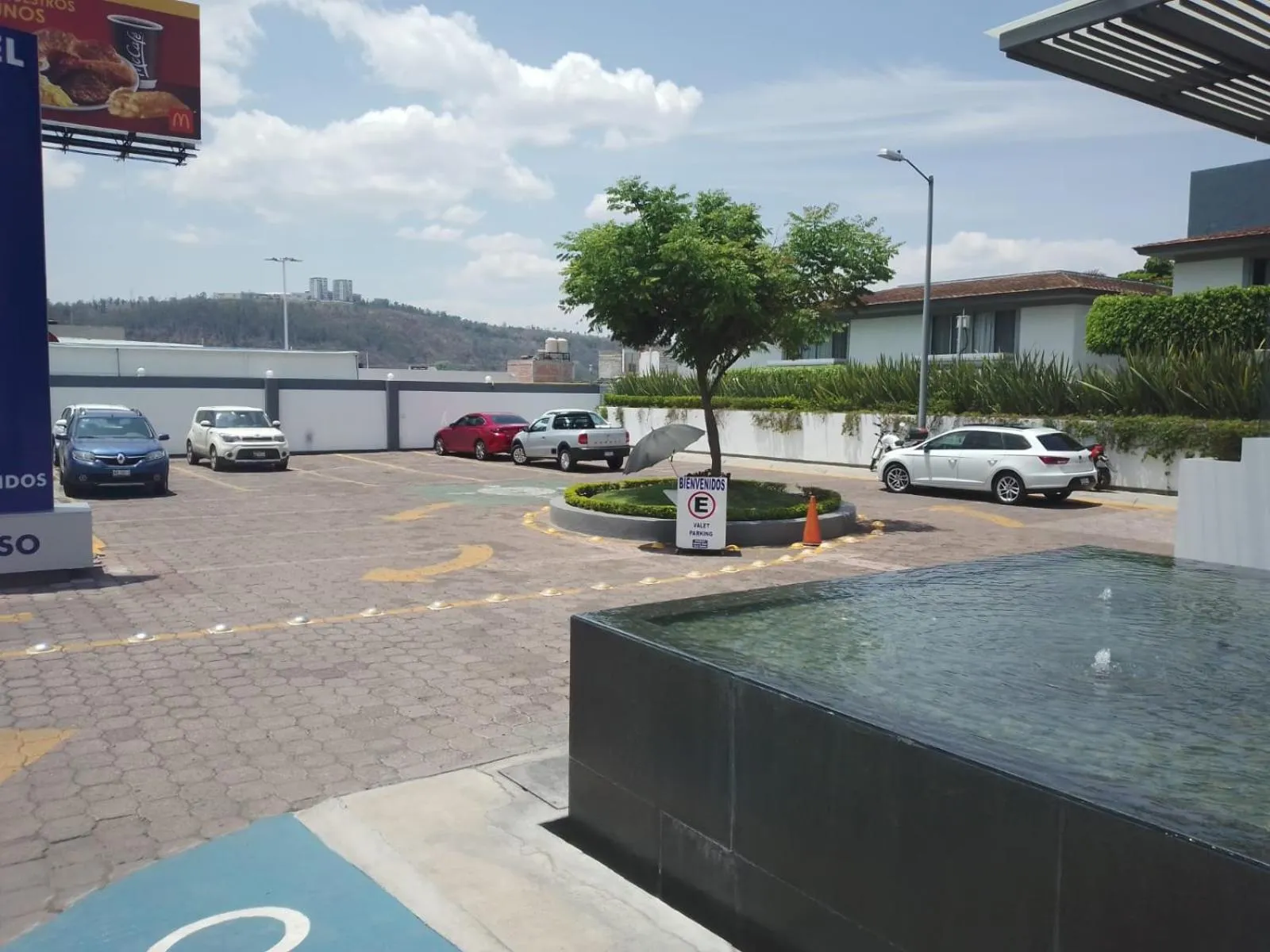 Parking in Hotel Horizon & Convention Center