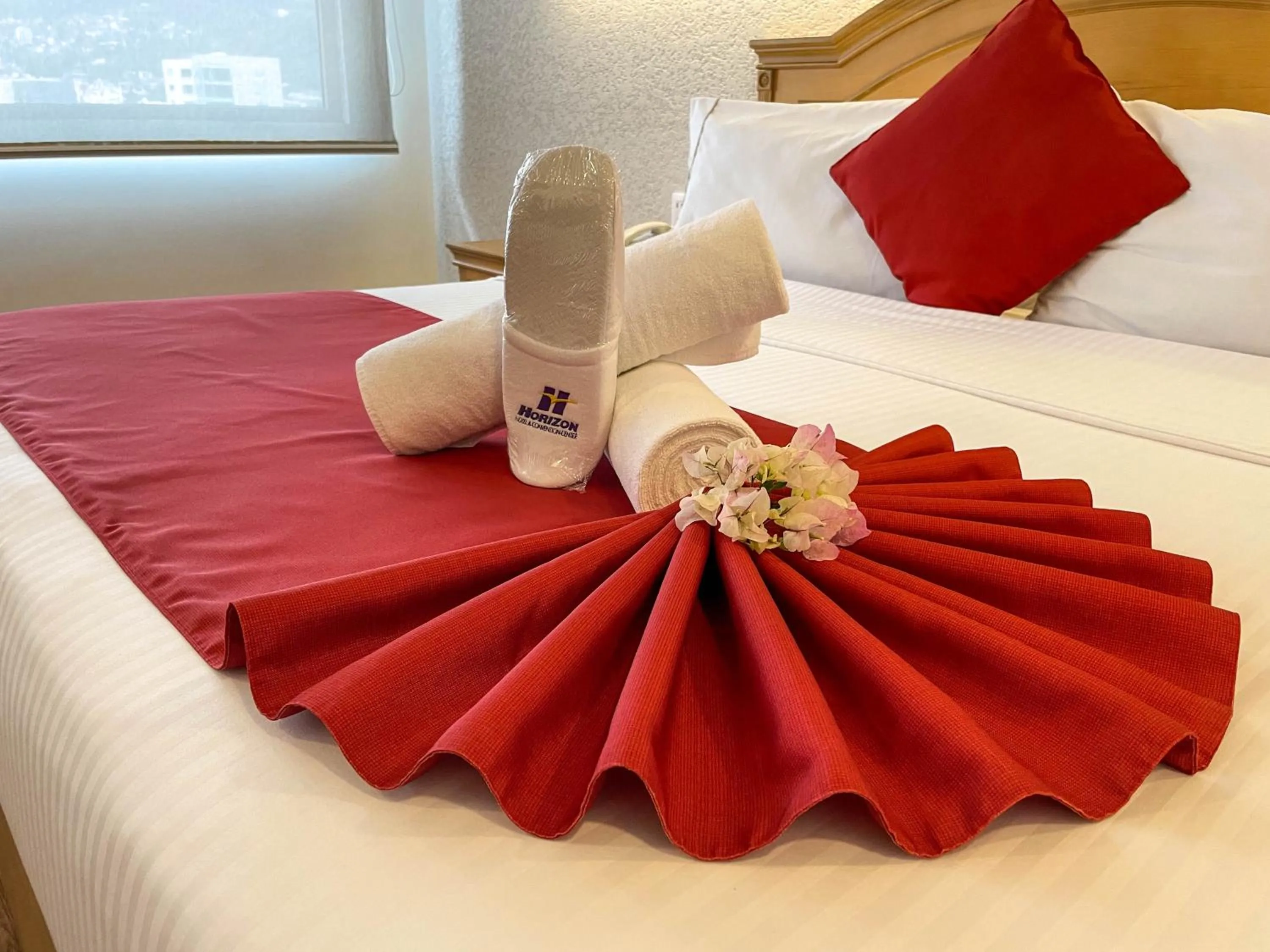 Bed in Hotel Horizon & Convention Center