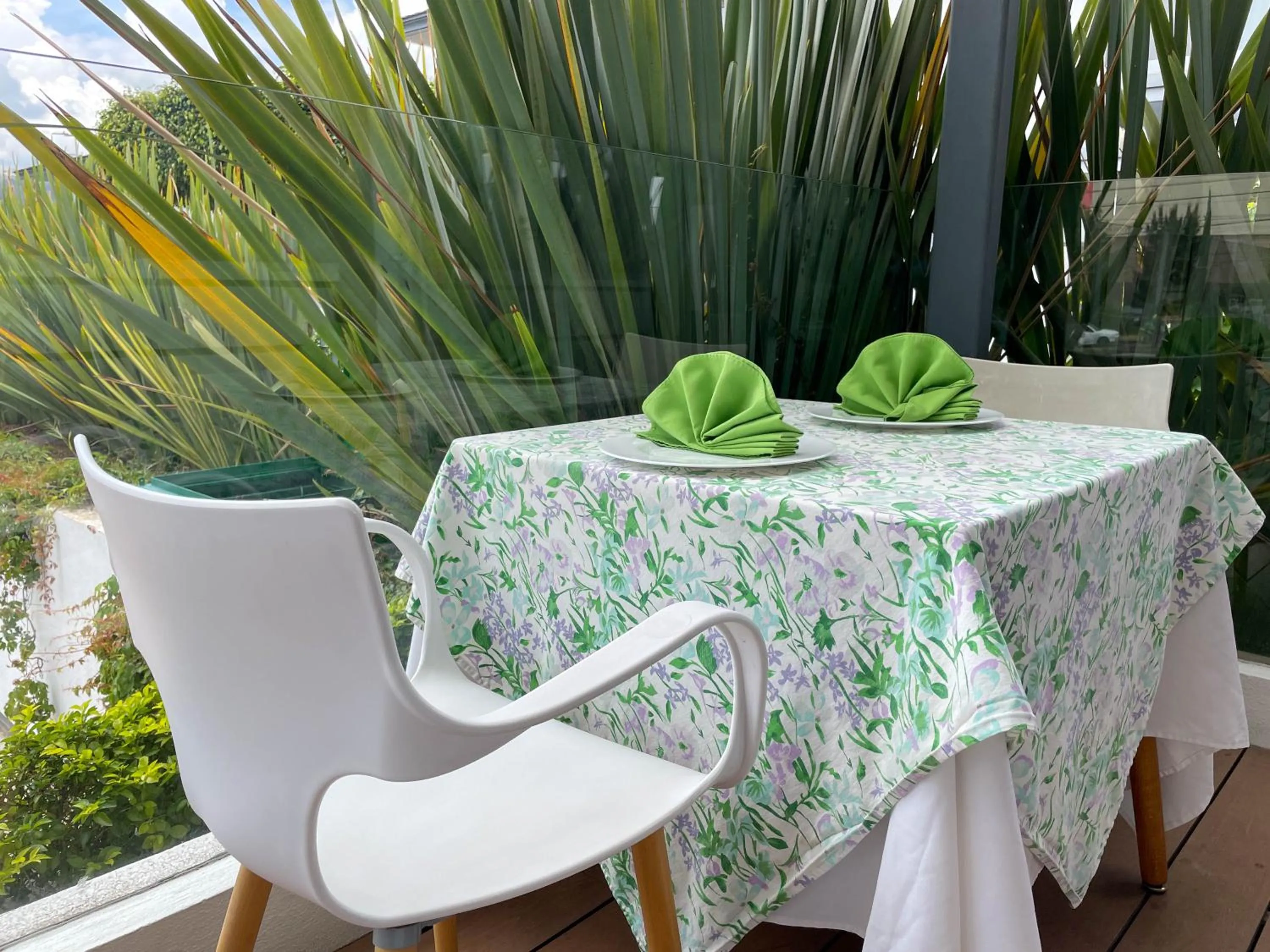 Garden in Hotel Horizon & Convention Center