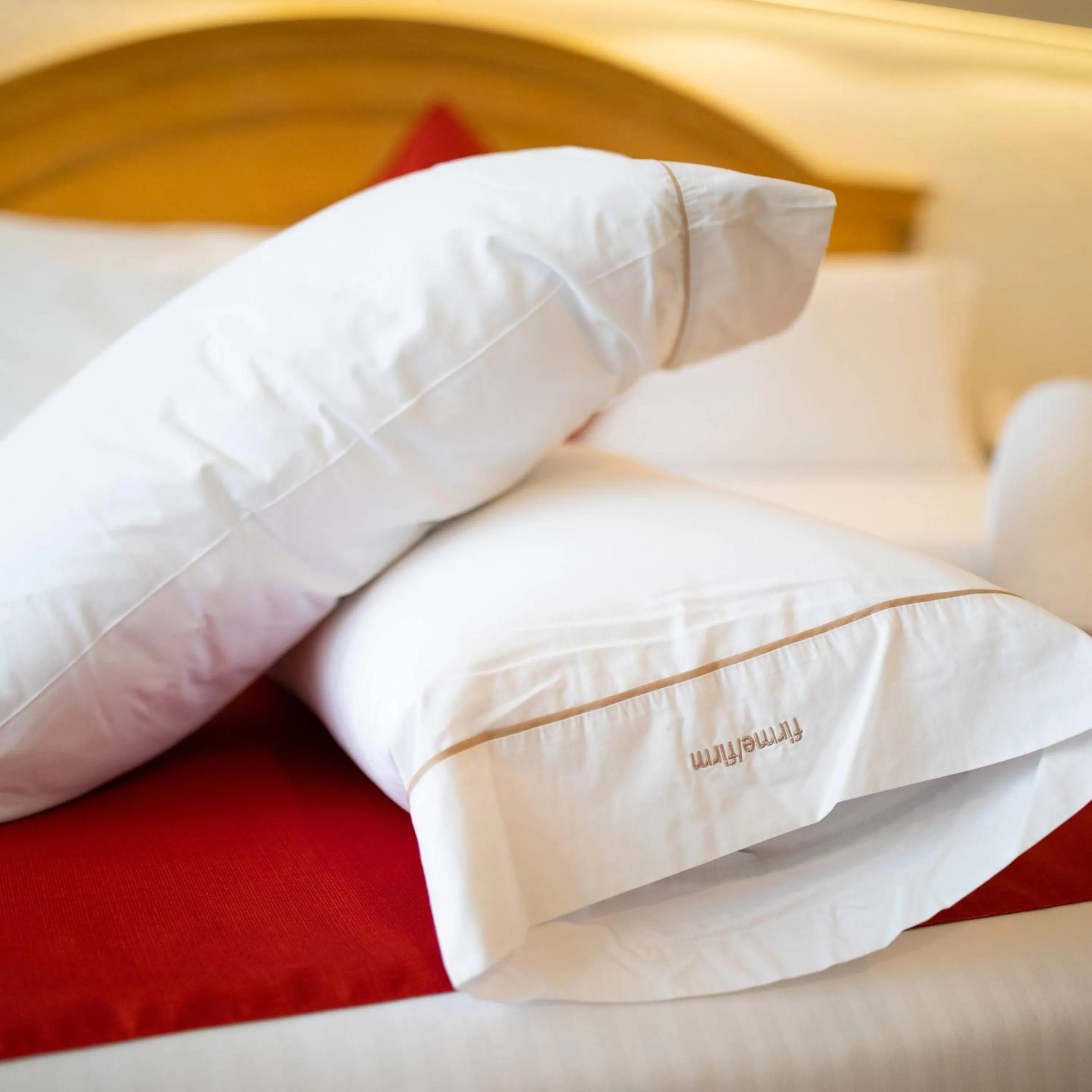 Other, Bed in Hotel Horizon & Convention Center