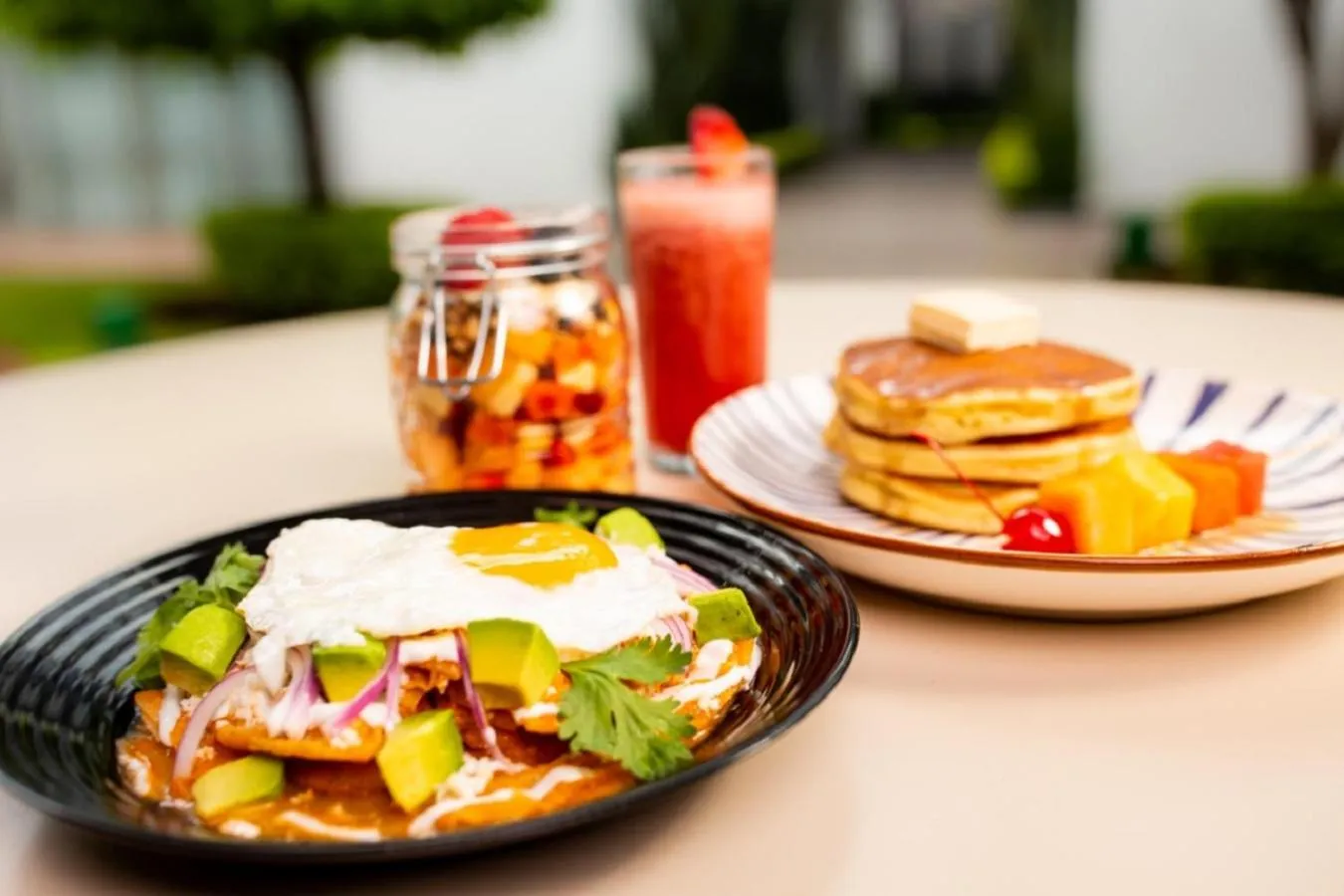 Breakfast in Hotel Horizon & Convention Center