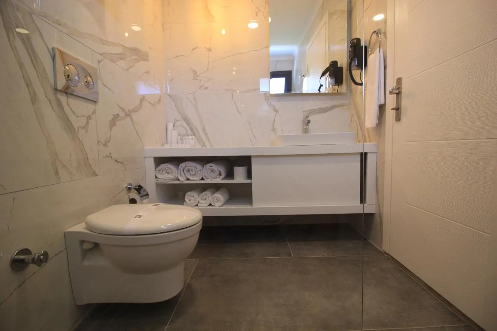 Toilet in Z Exclusive Hotel and Villas