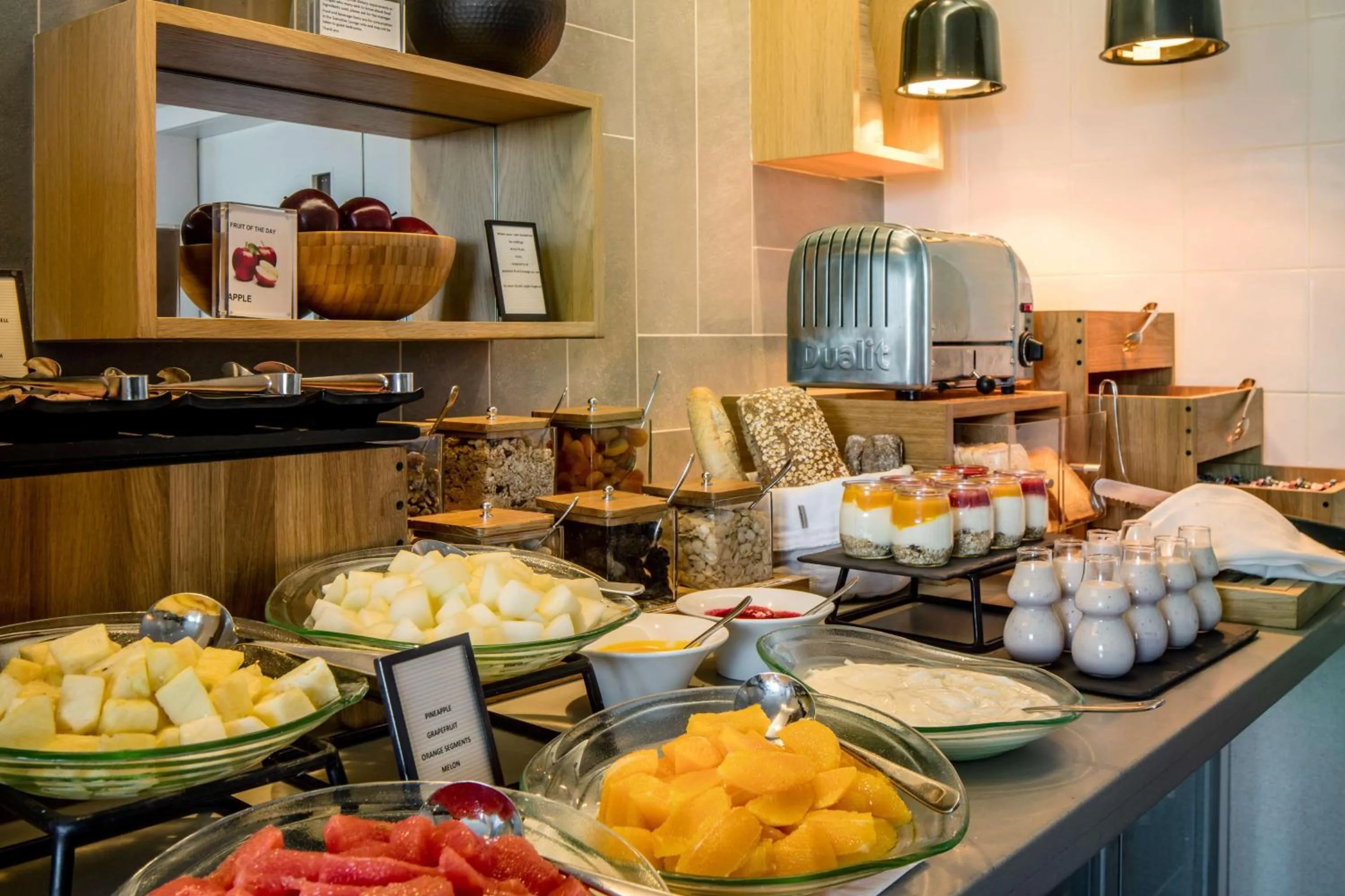 Property building in Hilton London Tower Bridge