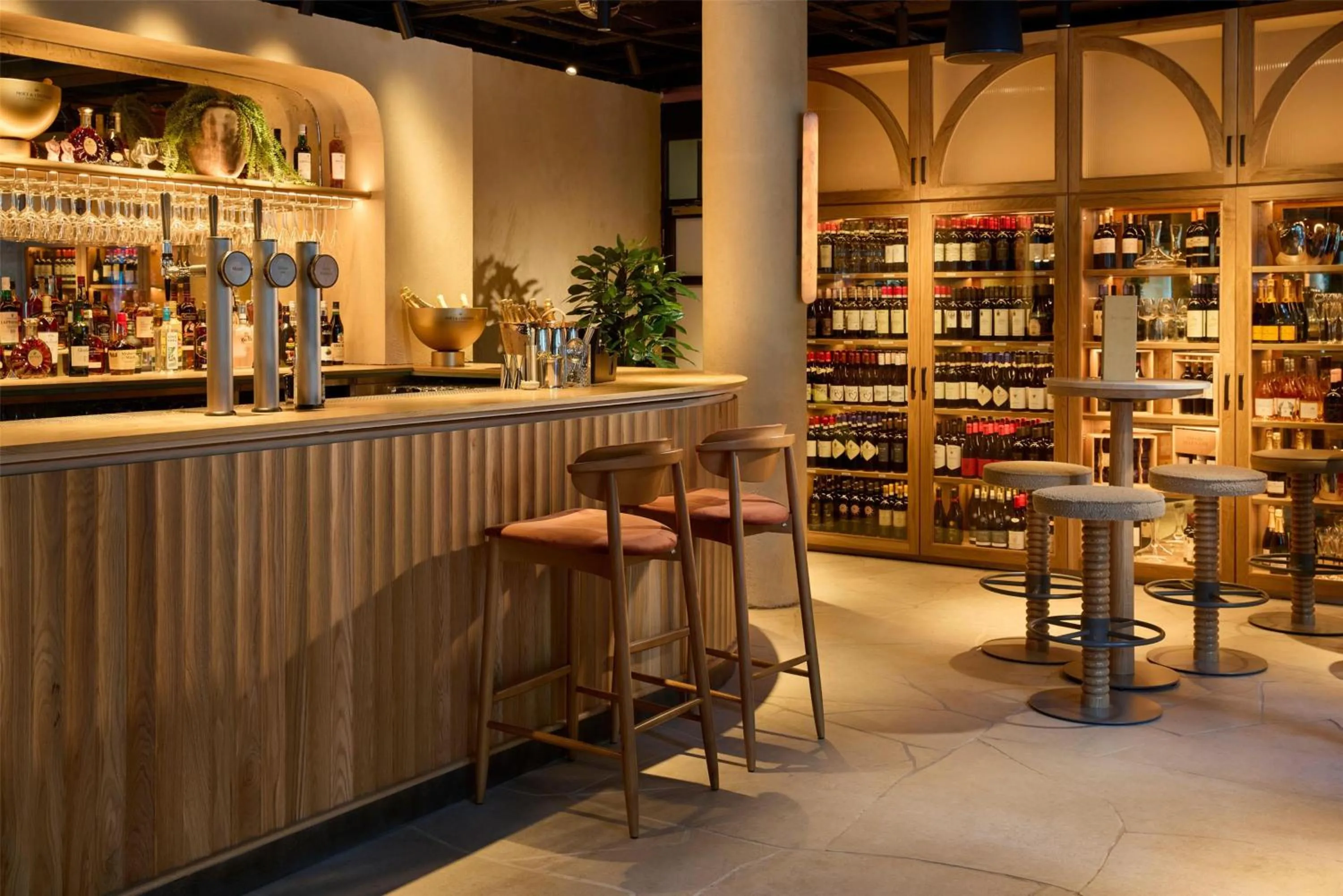 Restaurant/places to eat in Hilton London Tower Bridge