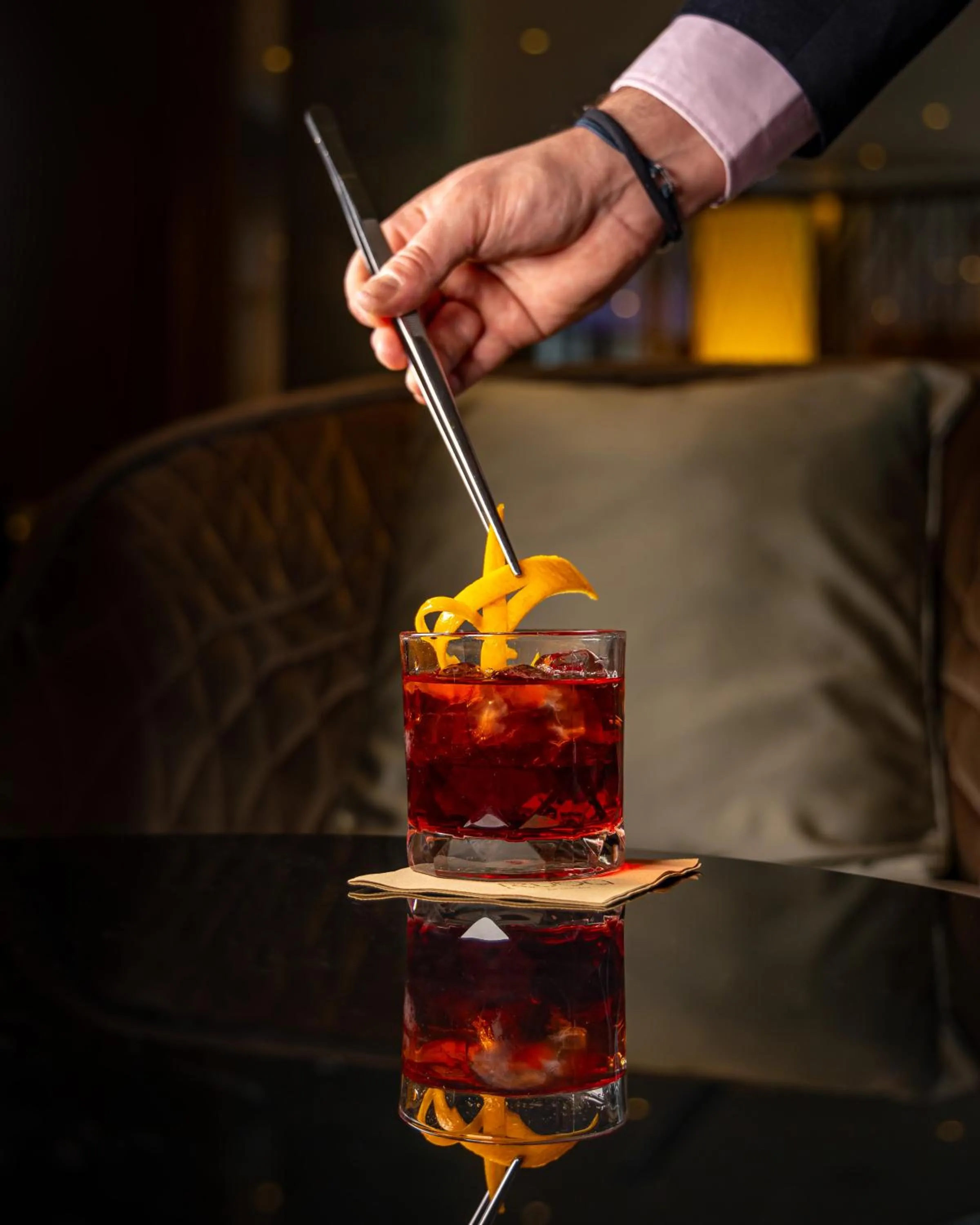 Lounge or bar in Hilton London Tower Bridge