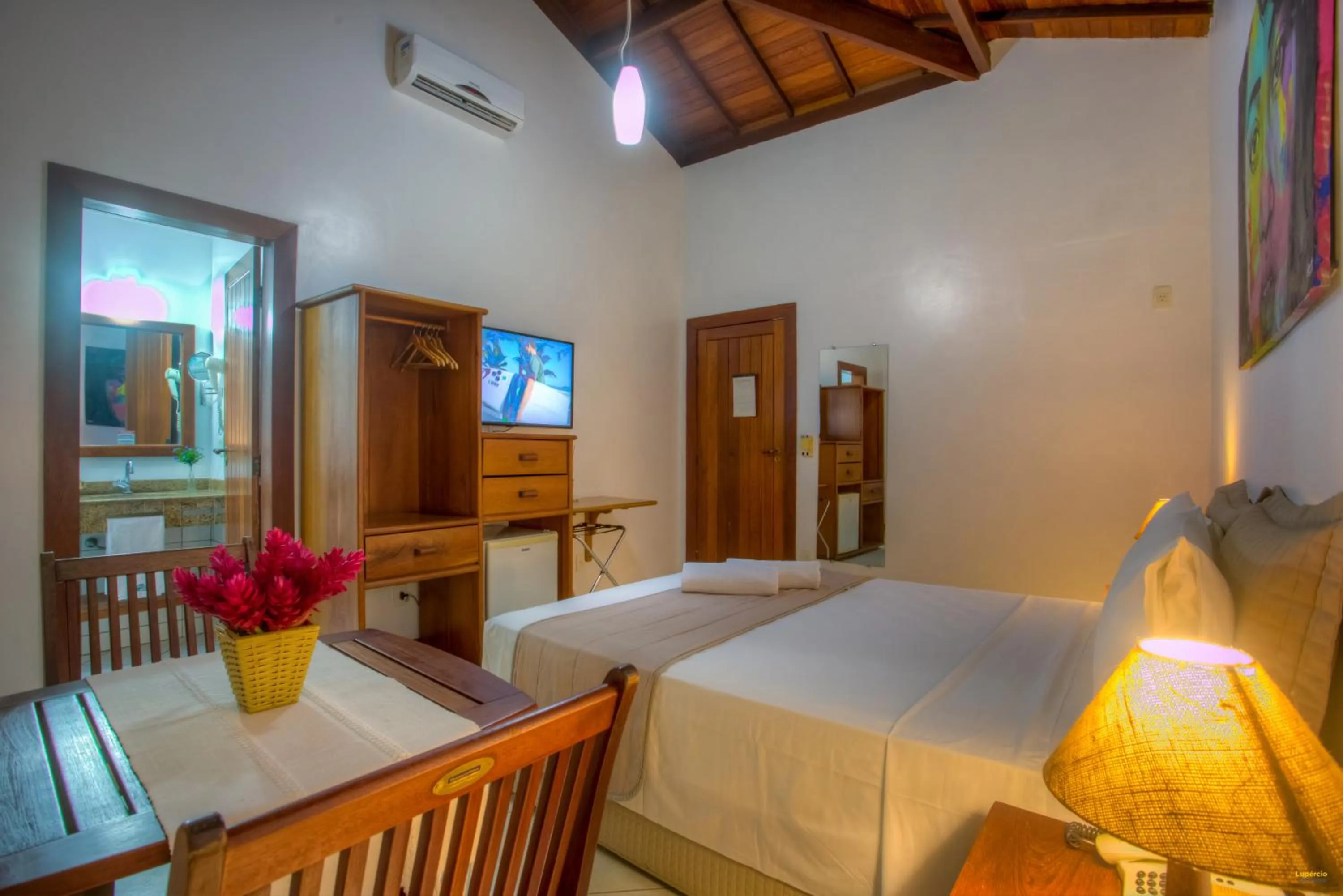 Photo of the whole room, Bed in Pousada Abaré