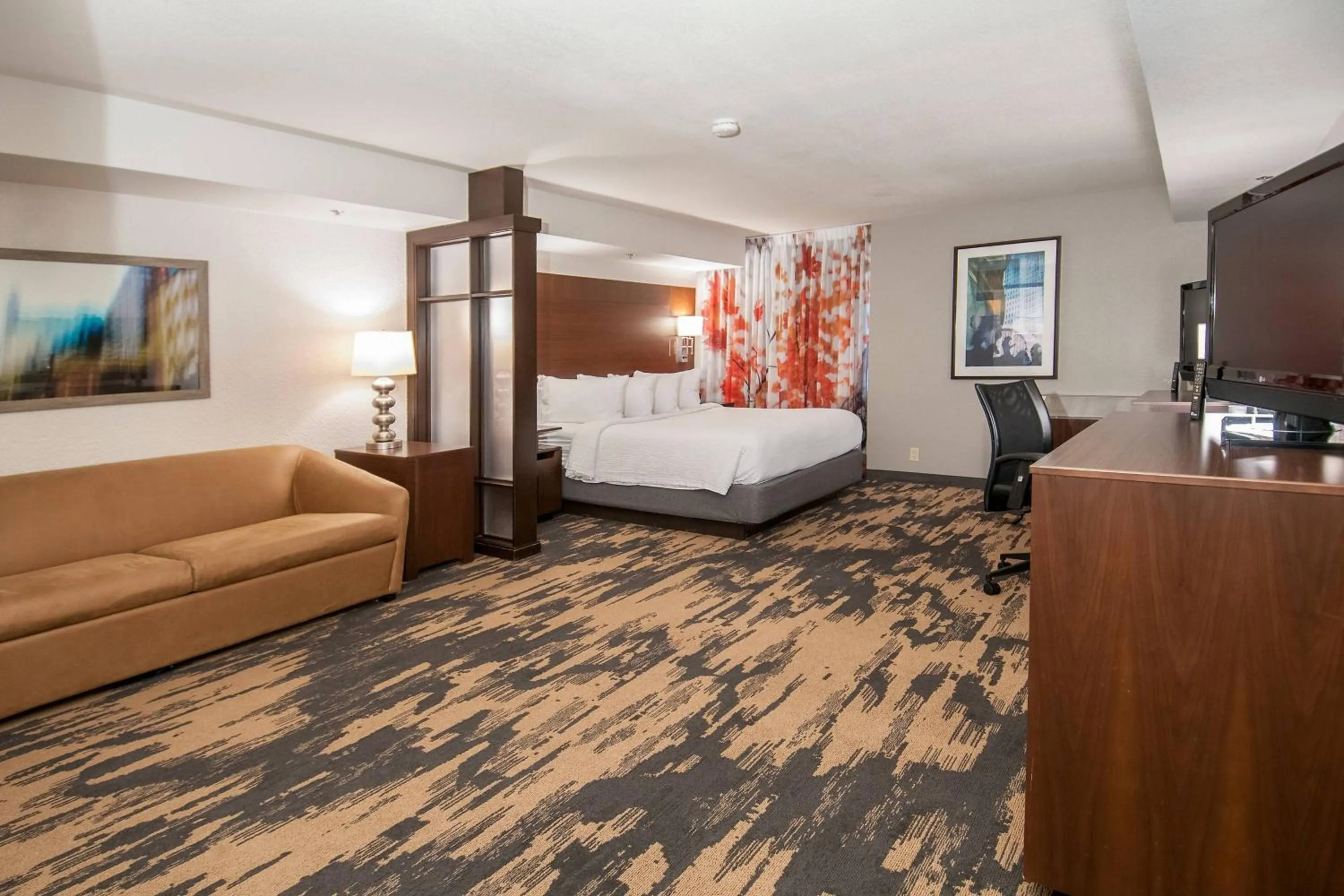Photo of the whole room, Bed in Fairfield Inn & Suites by Marriott Dallas DFW Airport South/Irving