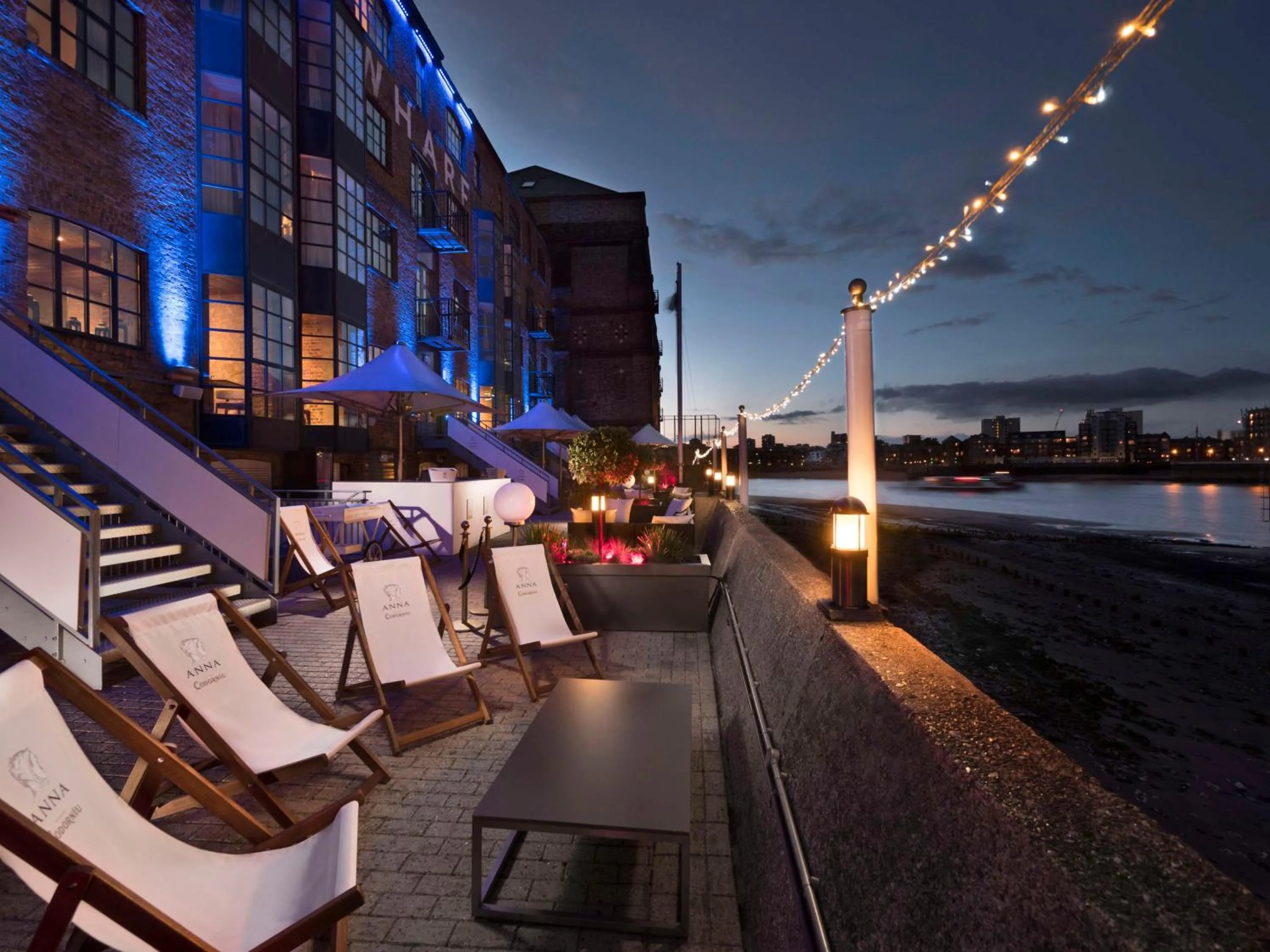 Restaurant/places to eat in DoubleTree by Hilton London – Docklands Riverside