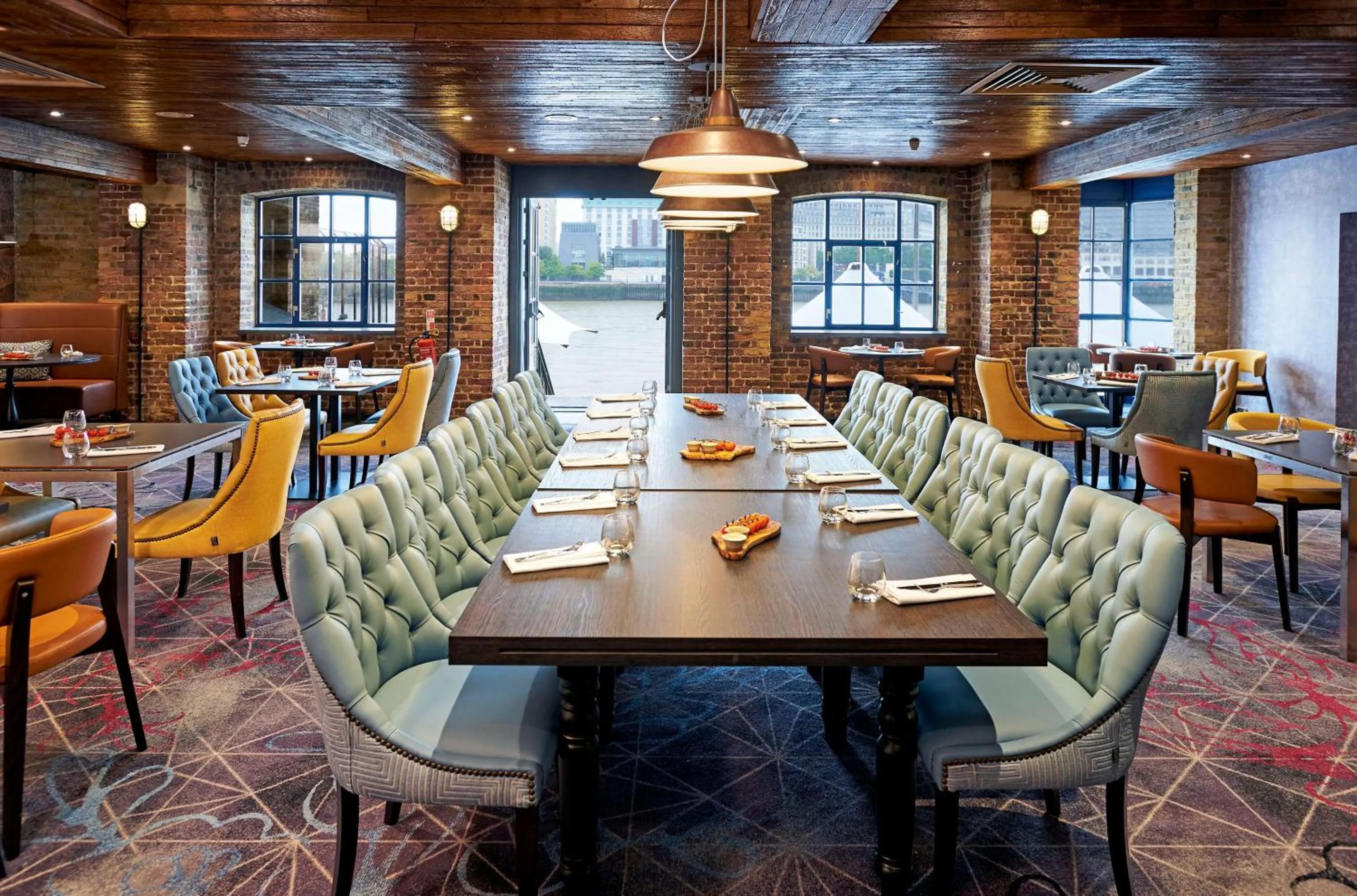Restaurant/places to eat in DoubleTree by Hilton London – Docklands Riverside