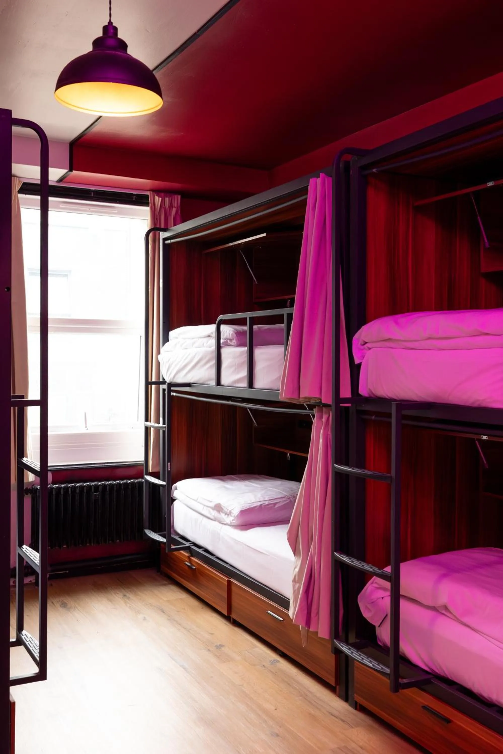 Bed in Malacuna Manchester