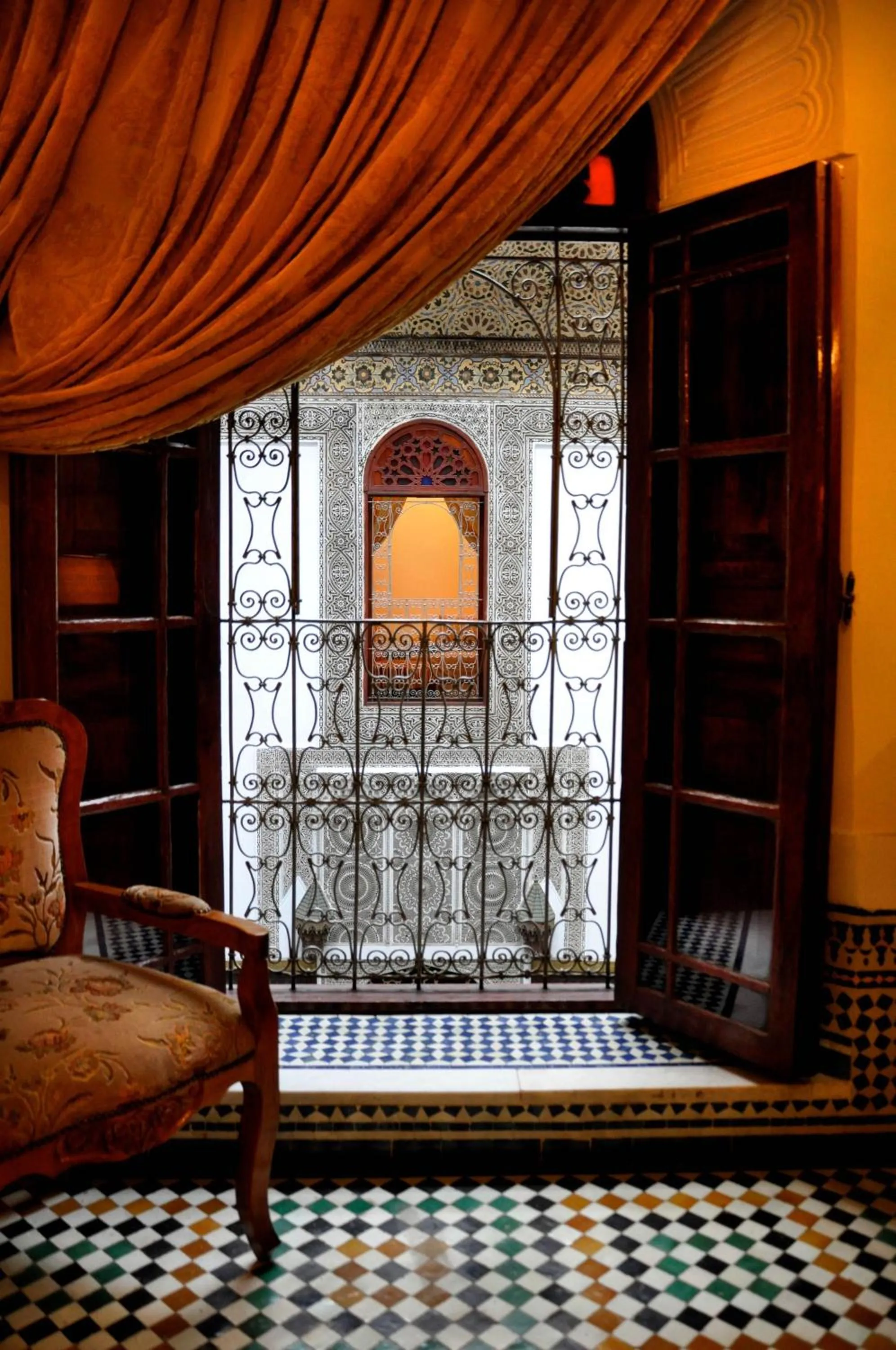 Decorative detail in La Maison Bleue Batha