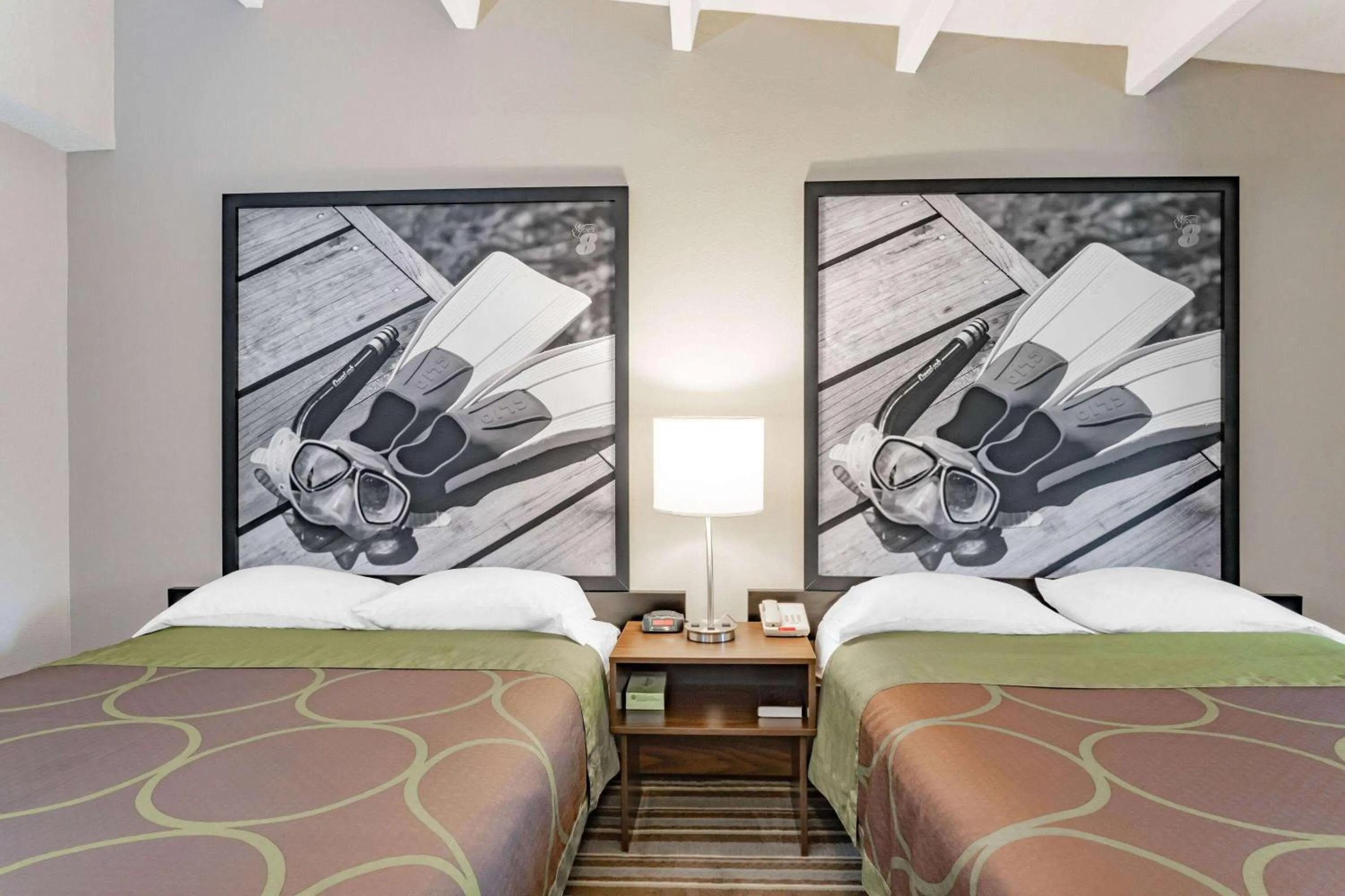 Photo of the whole room, Bed in Super 8 by Wyndham Melbourne