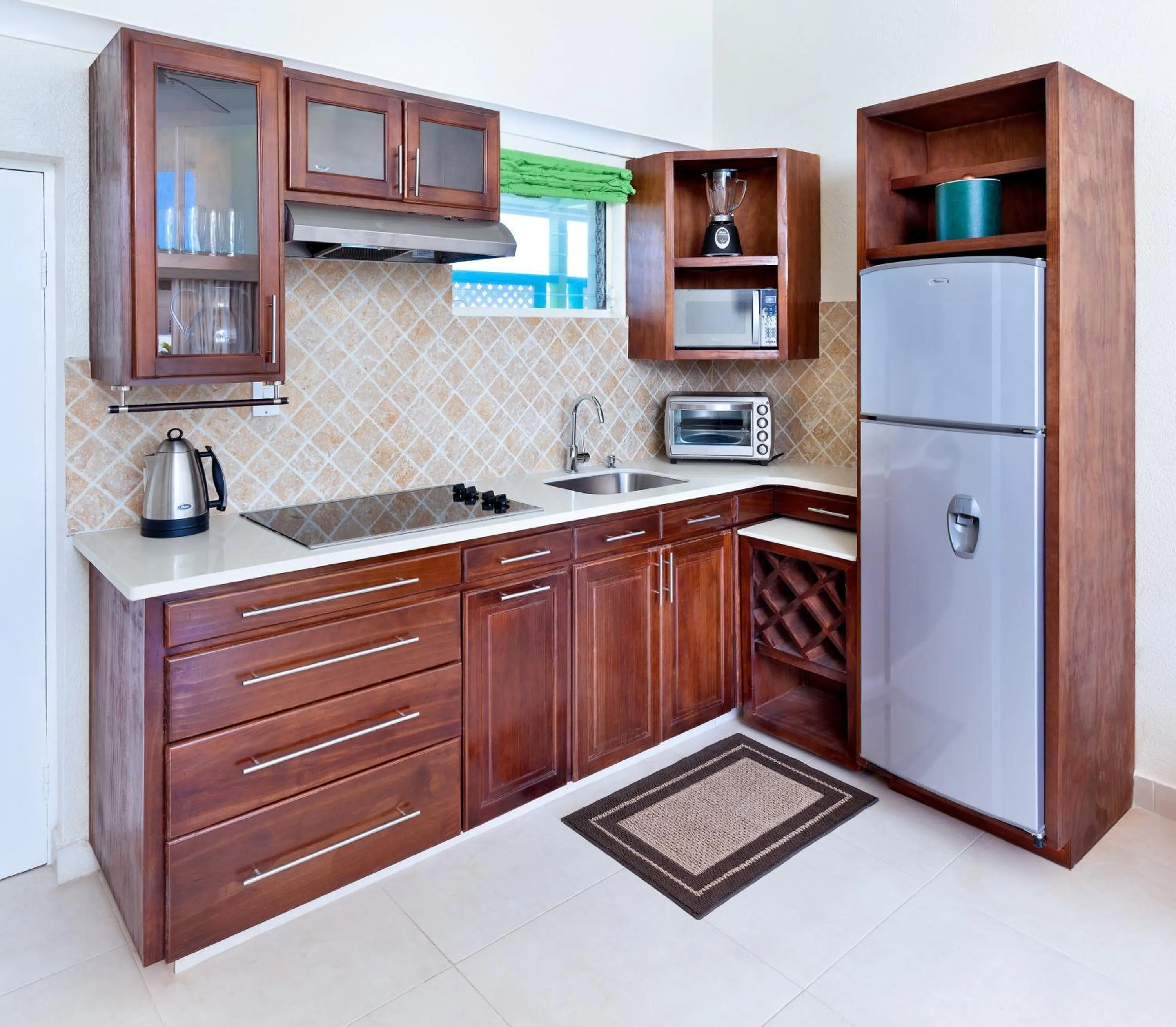 Kitchen or kitchenette in Blue Horizon Hotel