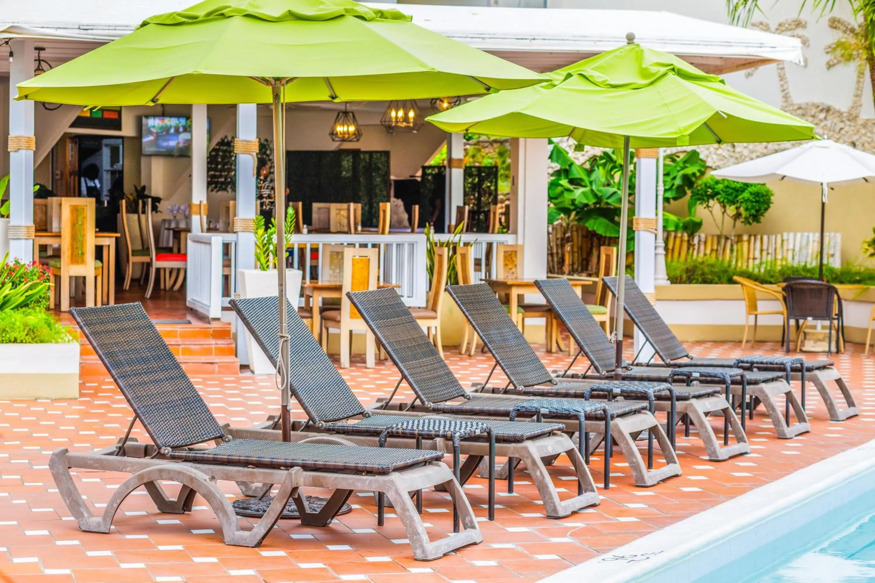 Swimming pool in Blue Horizon Hotel