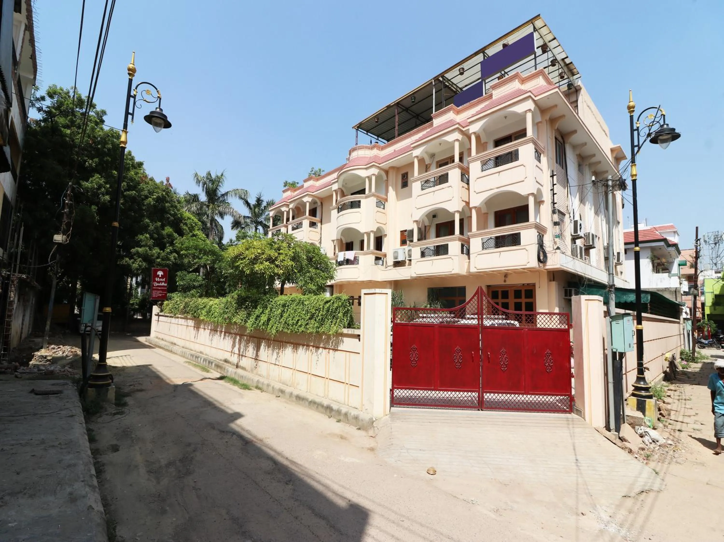 Facade/entrance in Hotel Buddha