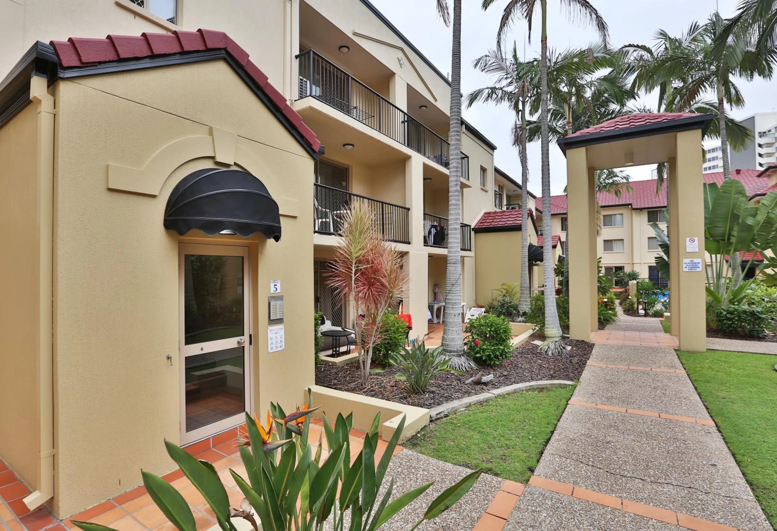 Garden in K Resort Surfers Paradise Apartments