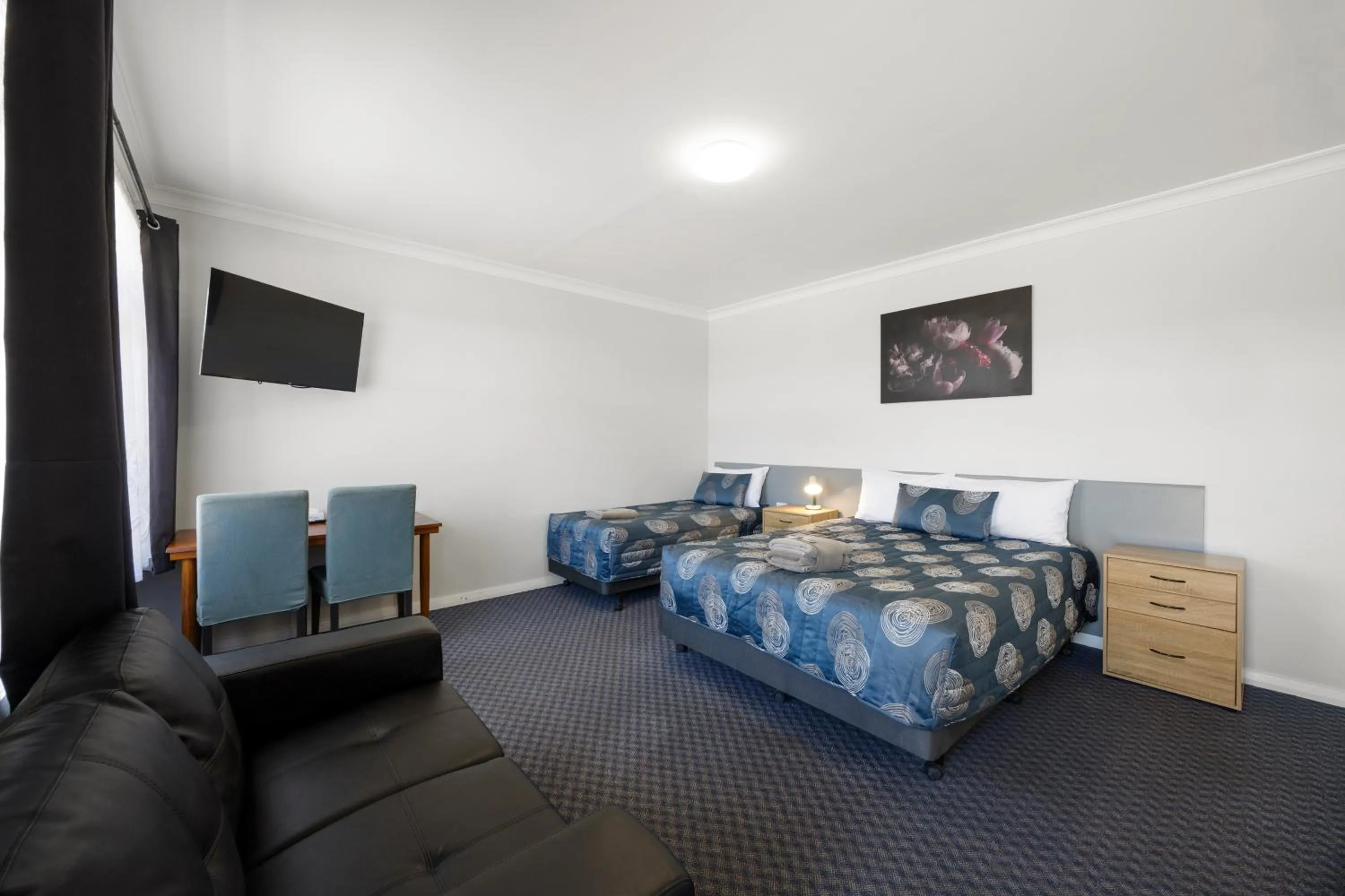 Bed in Castle Motel Bairnsdale