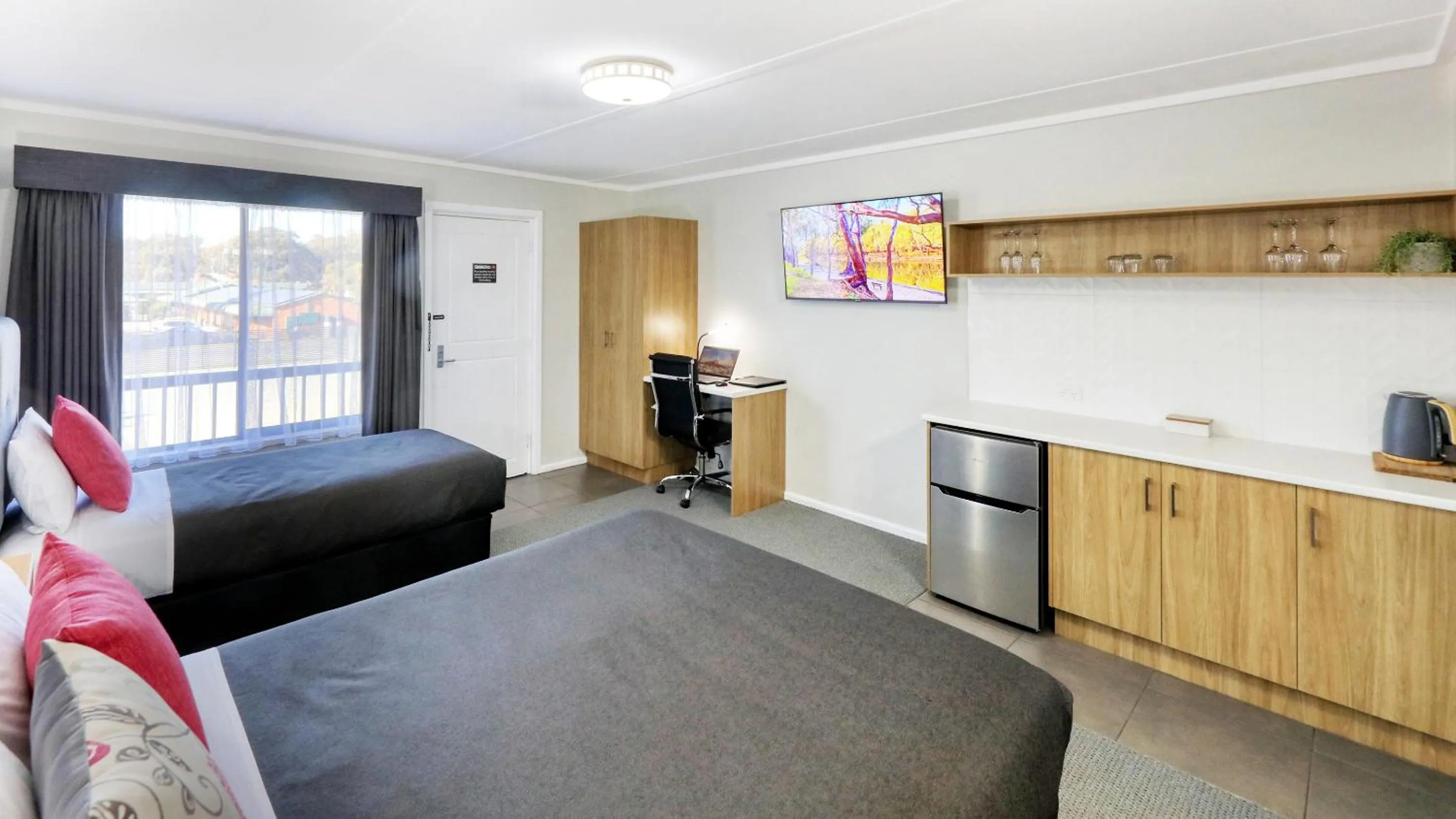 TV and multimedia in Deniliquin Motel