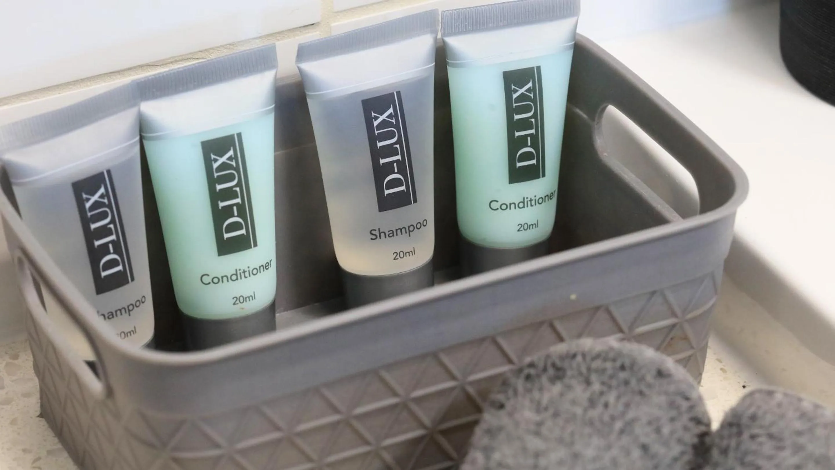 Bathroom in Deniliquin Motel