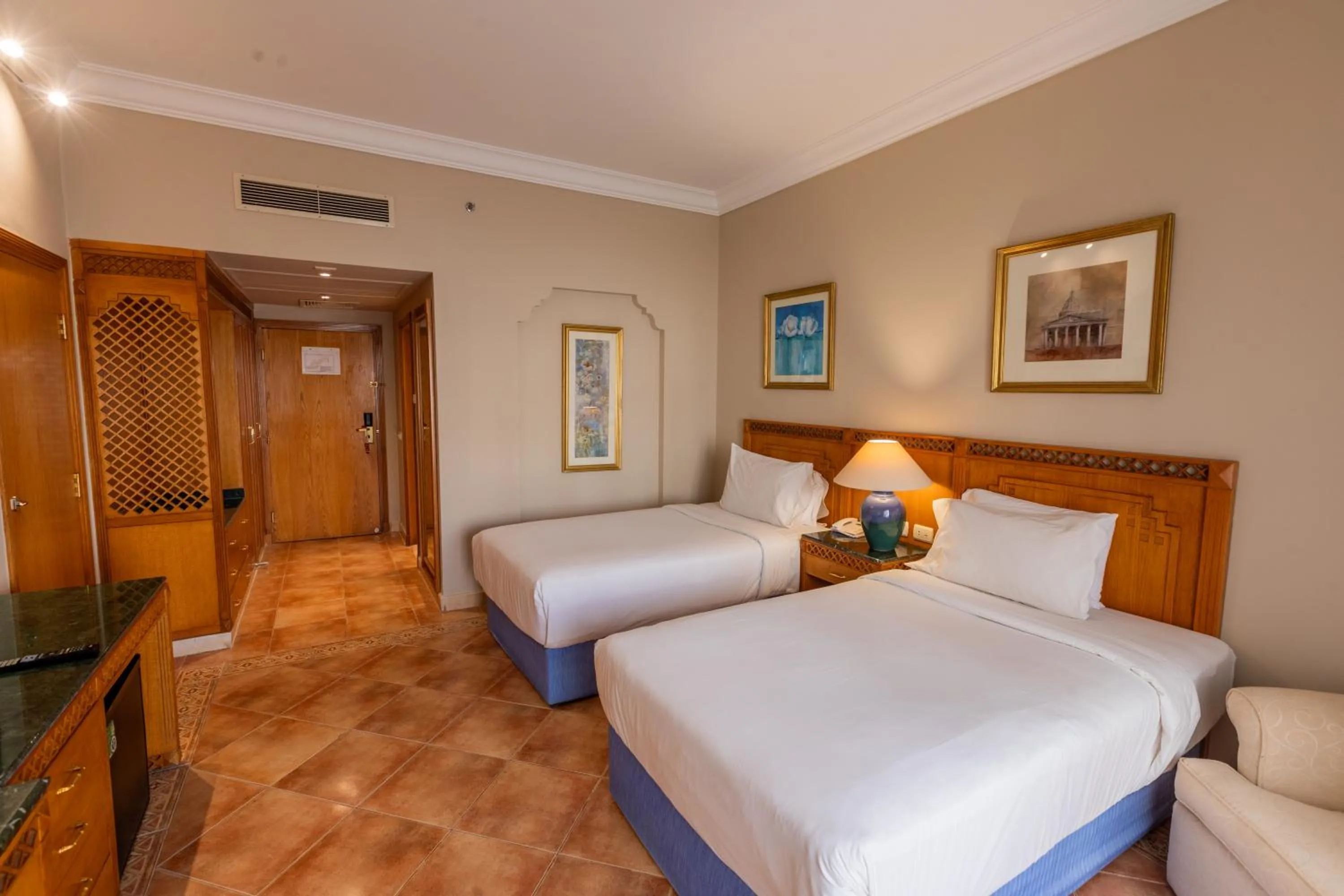 Bed in Old Palace Resort Sahl Hasheesh