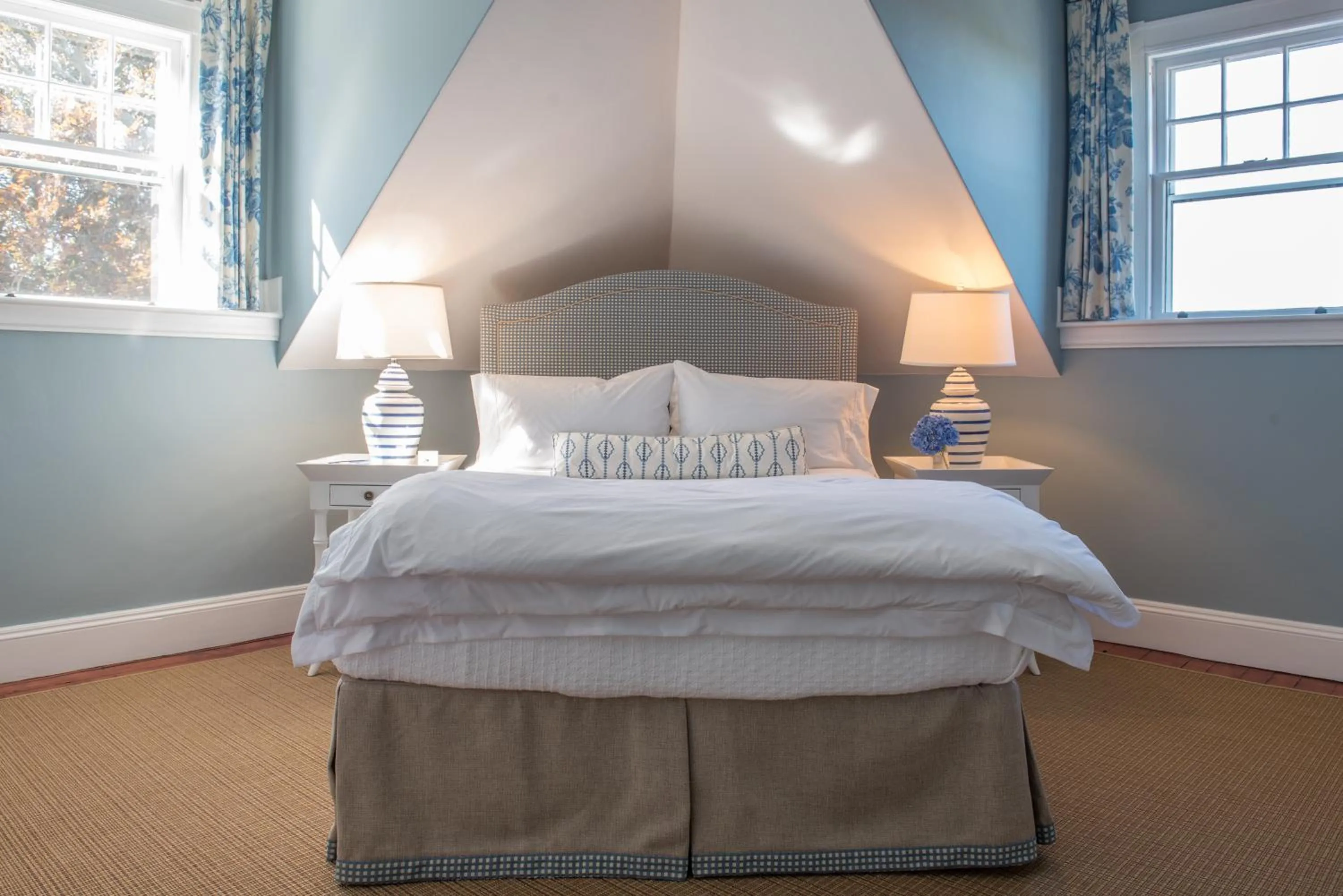 Deluxe Queen Suite in Margin Street Inn