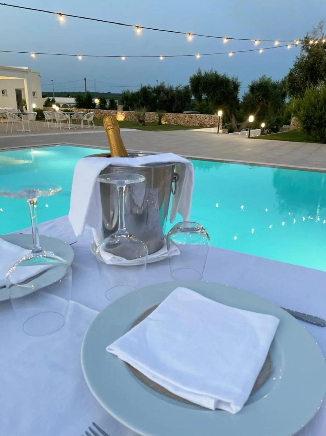 Restaurant/places to eat in Hotel Belsito