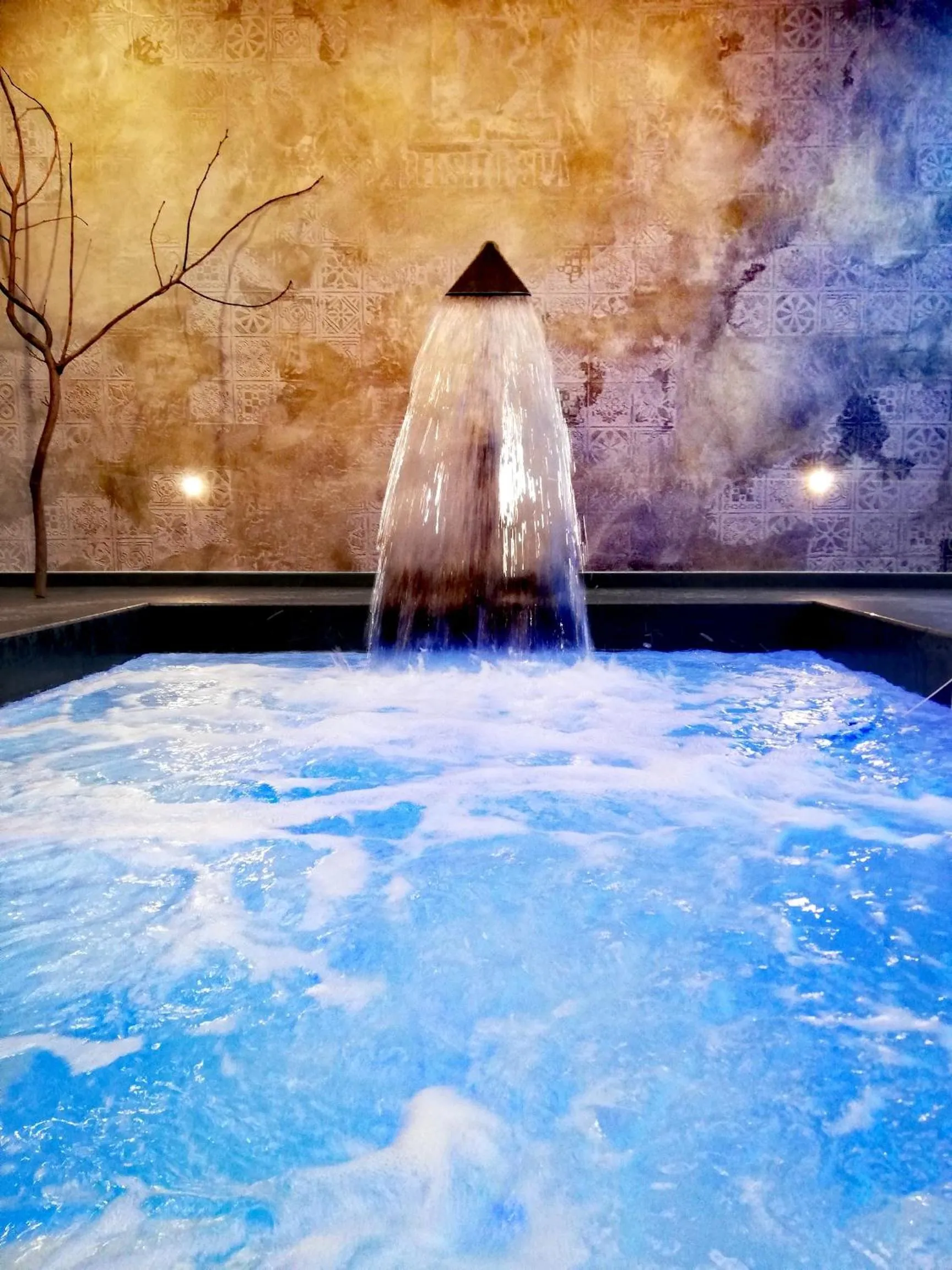 Hot Tub in Hotel Belsito