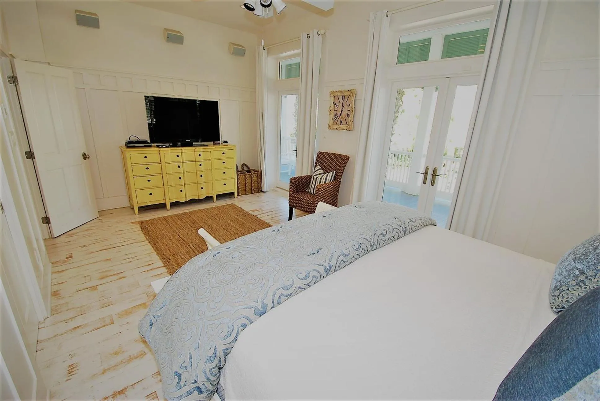 Bedroom, Bed in Bella Casa Home